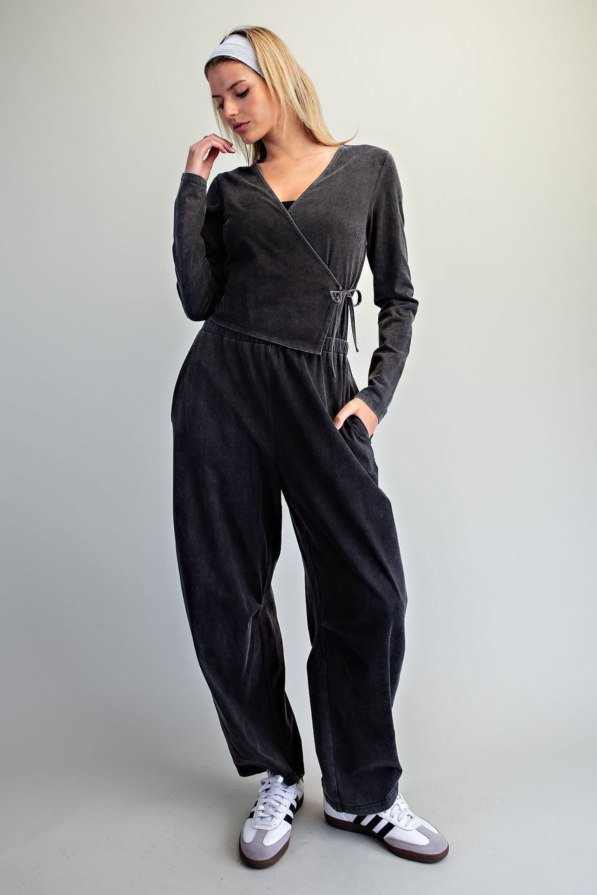 BK16435 - ASH BLACK