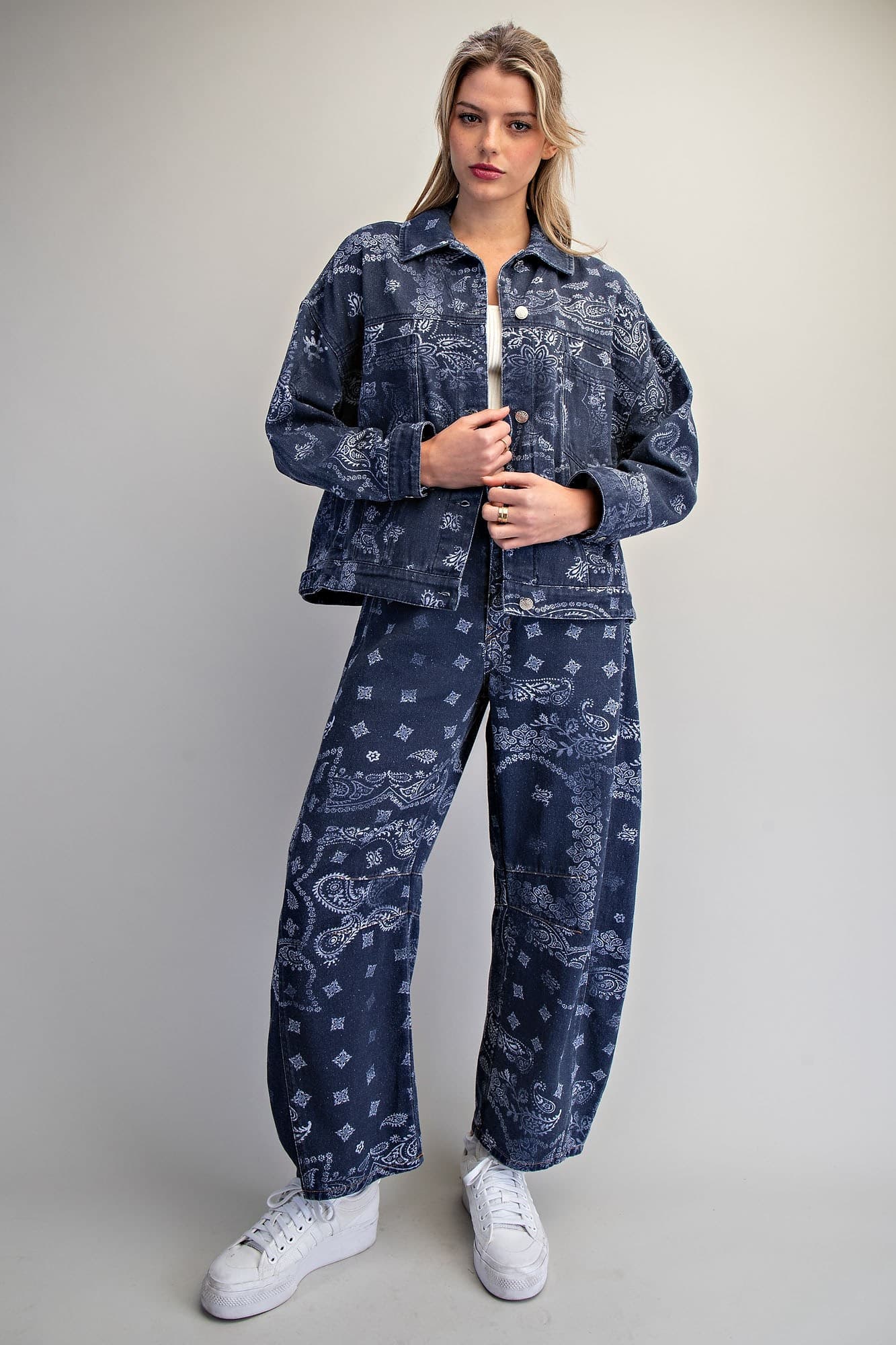 JK16516 - MIDNIGHT