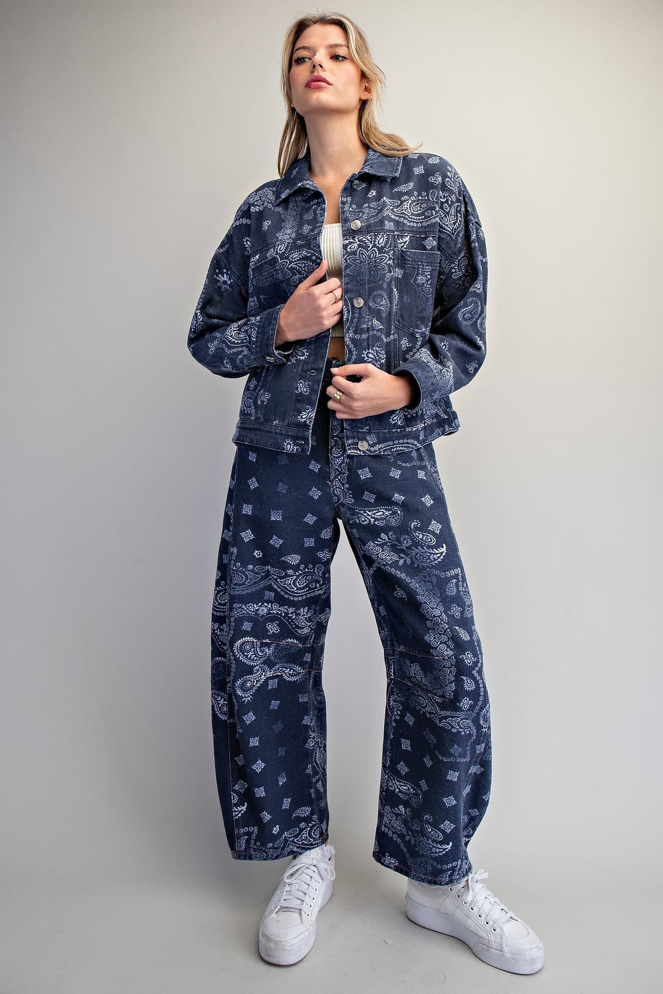 JK16516 - MIDNIGHT