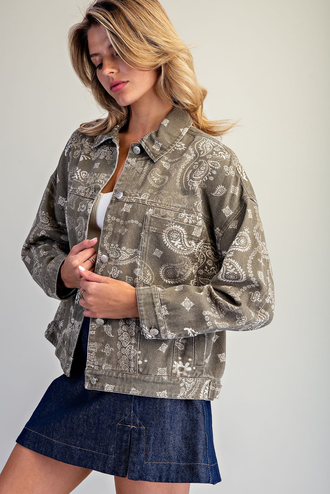 JK16516 - VINTAGE ARMY
