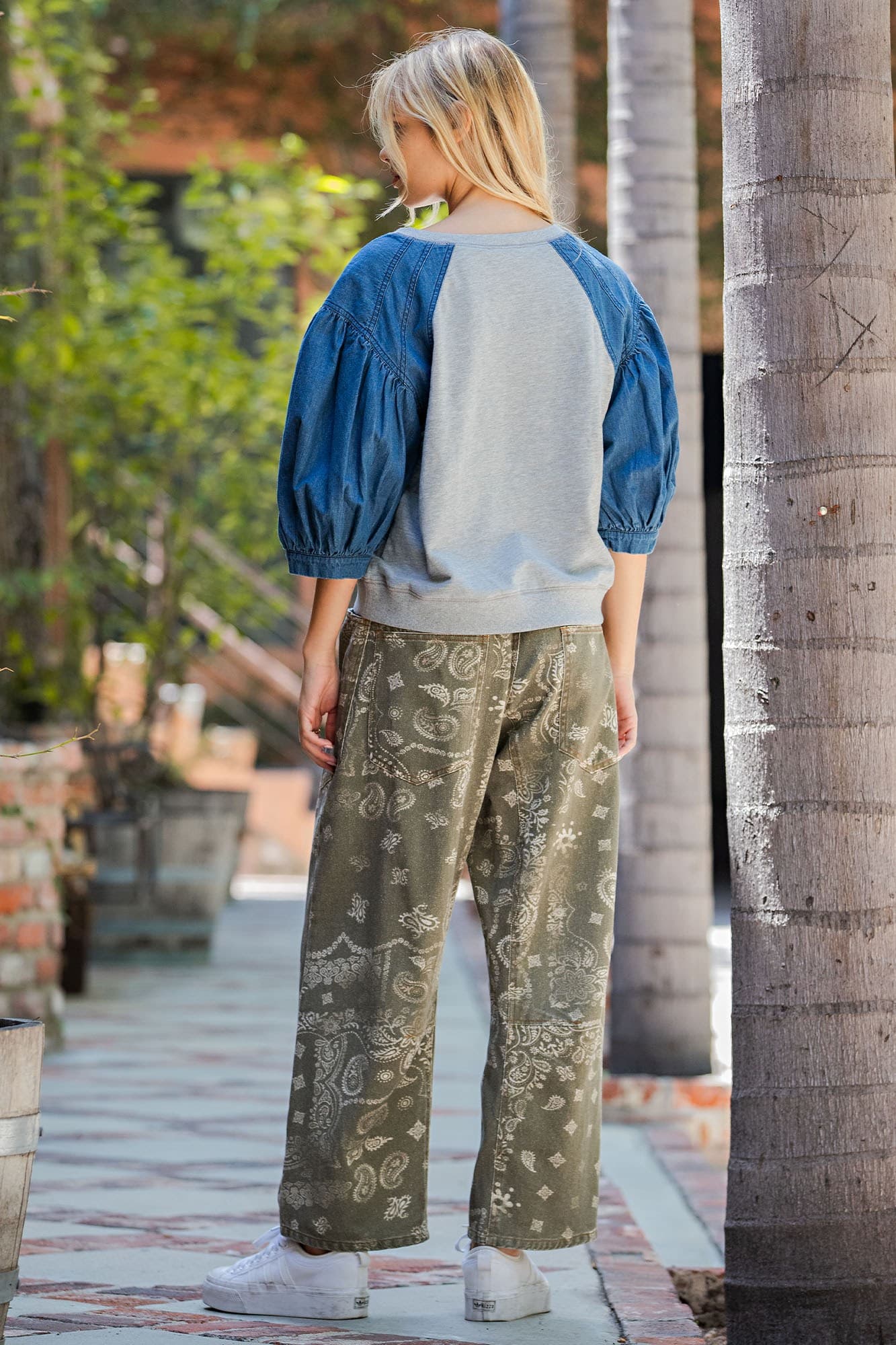 PK16670 - VINTAGE ARMY