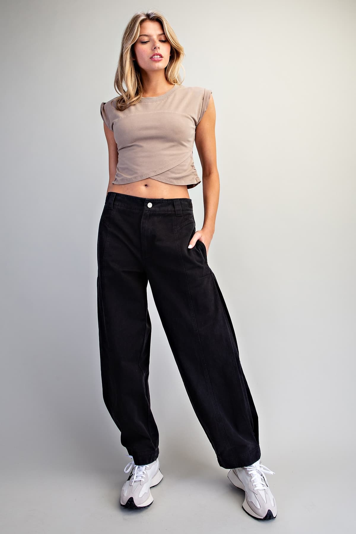 PK16467 - ASH BLACK