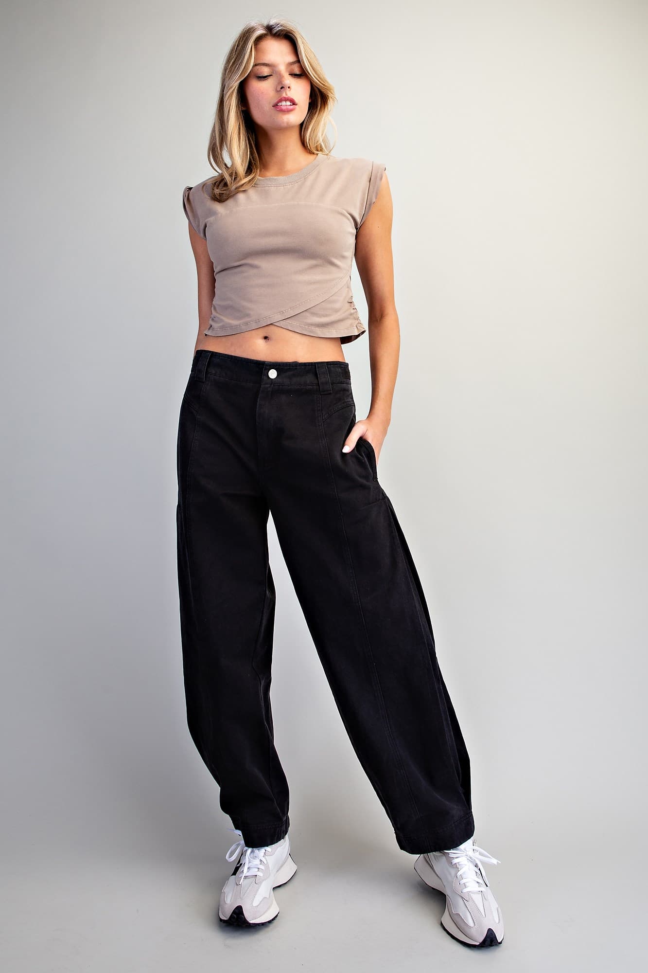 PK16467 - ASH BLACK