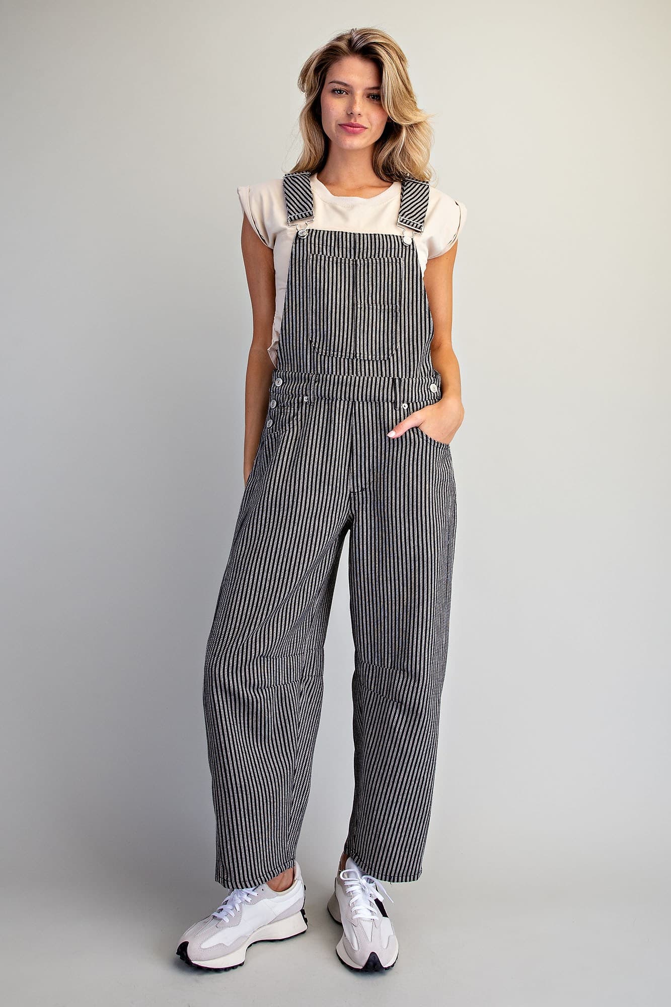 BK16720 - ASH BLACK