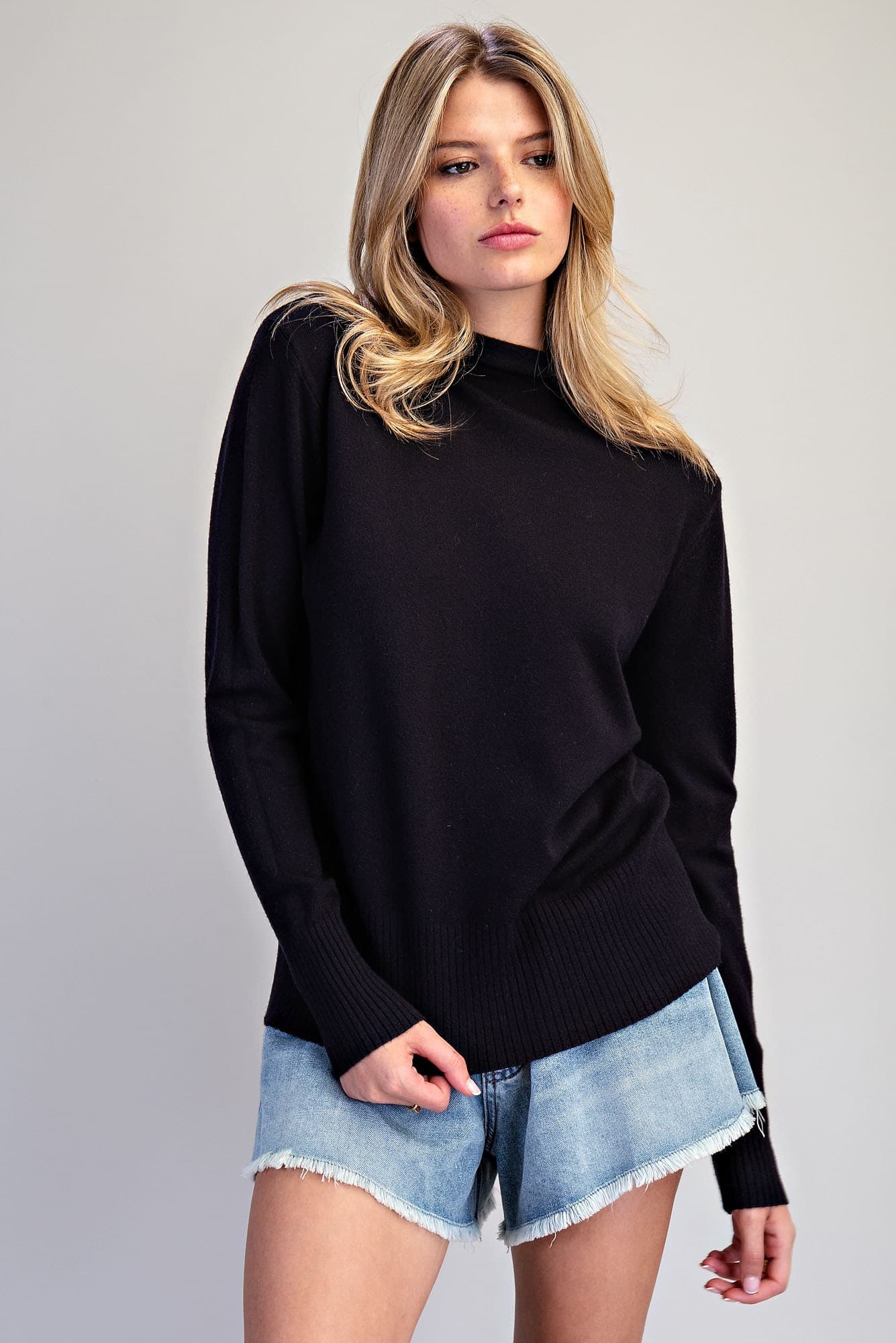SK16357 - BLACK