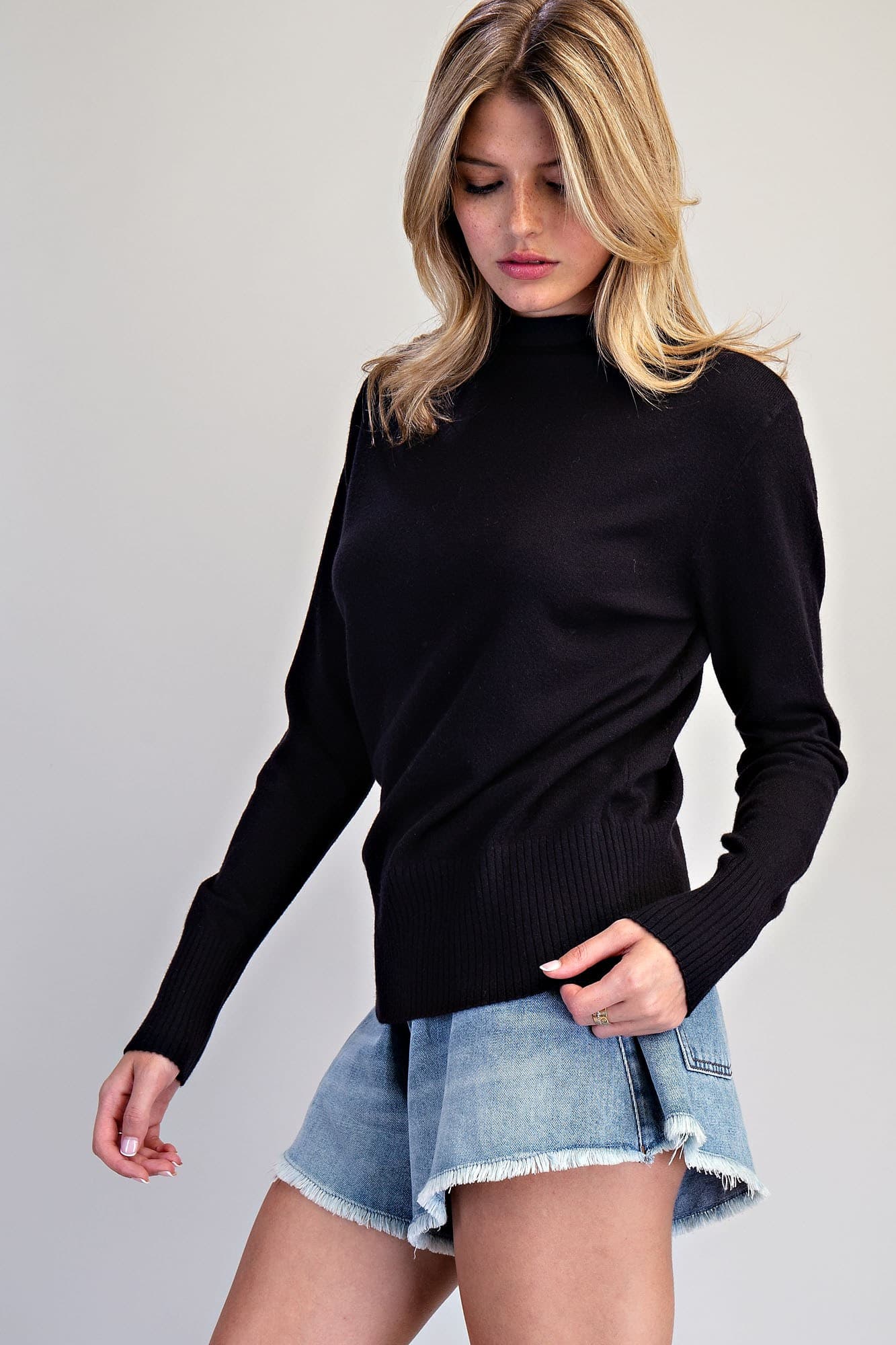 SK16357 - BLACK