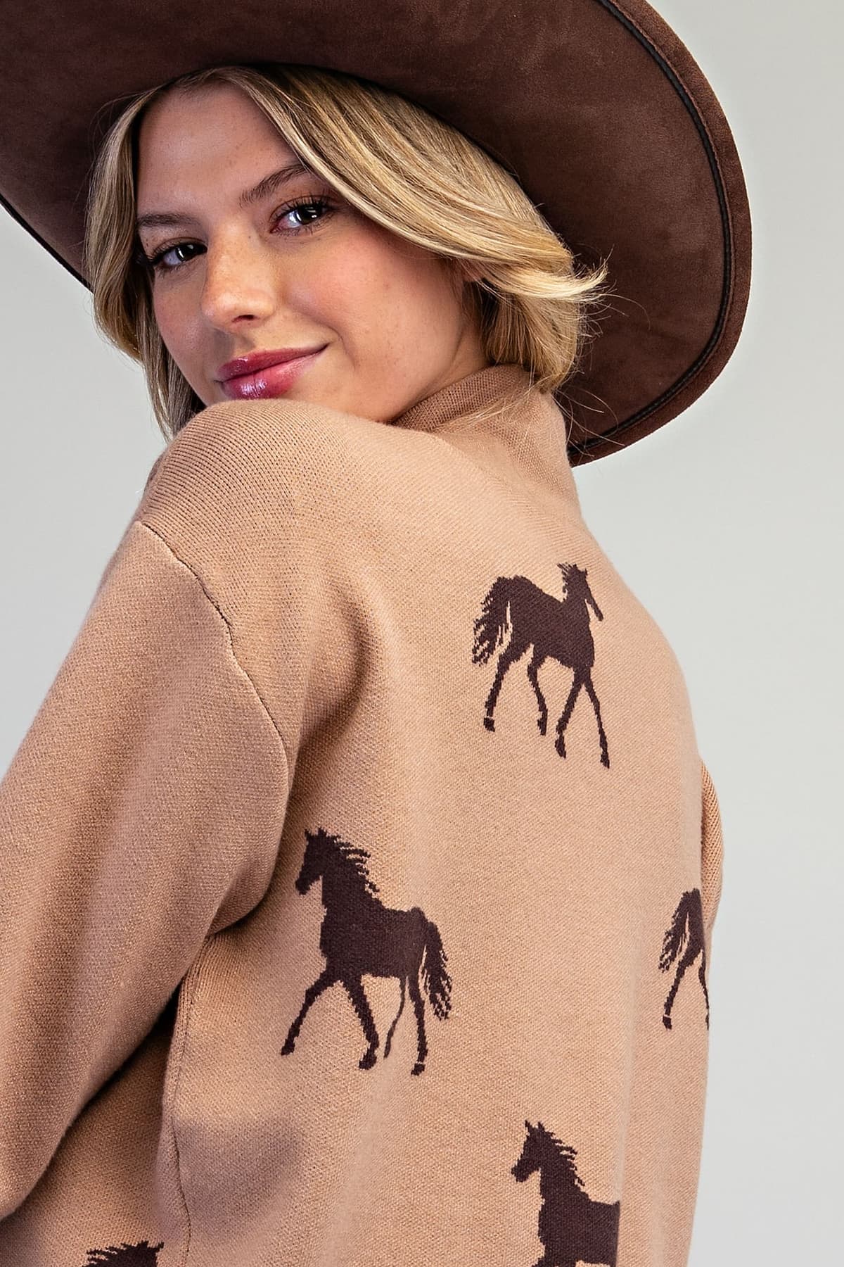 SH17046 - SAND CAMEL