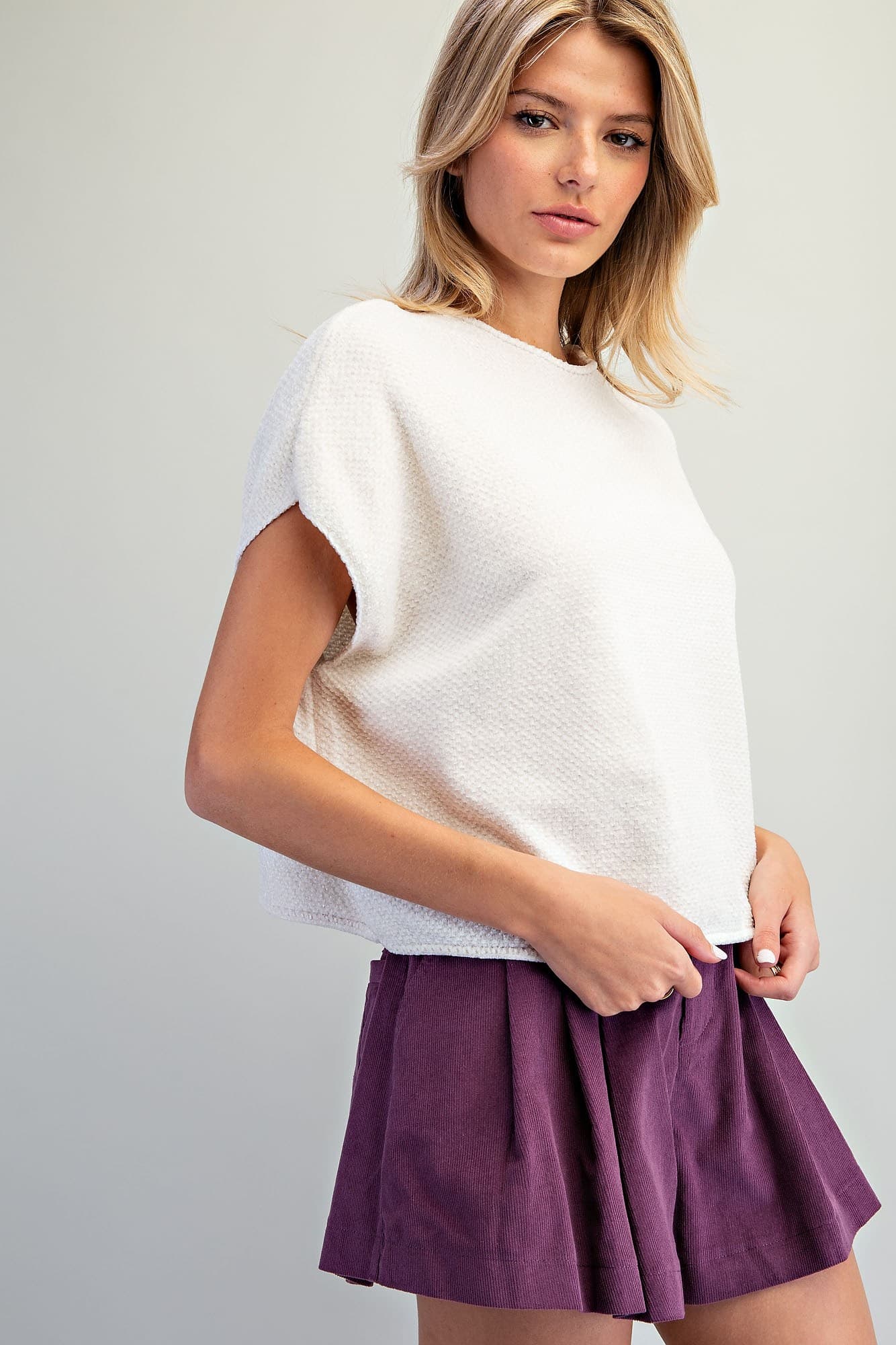 SK16231 - OFF WHITE
