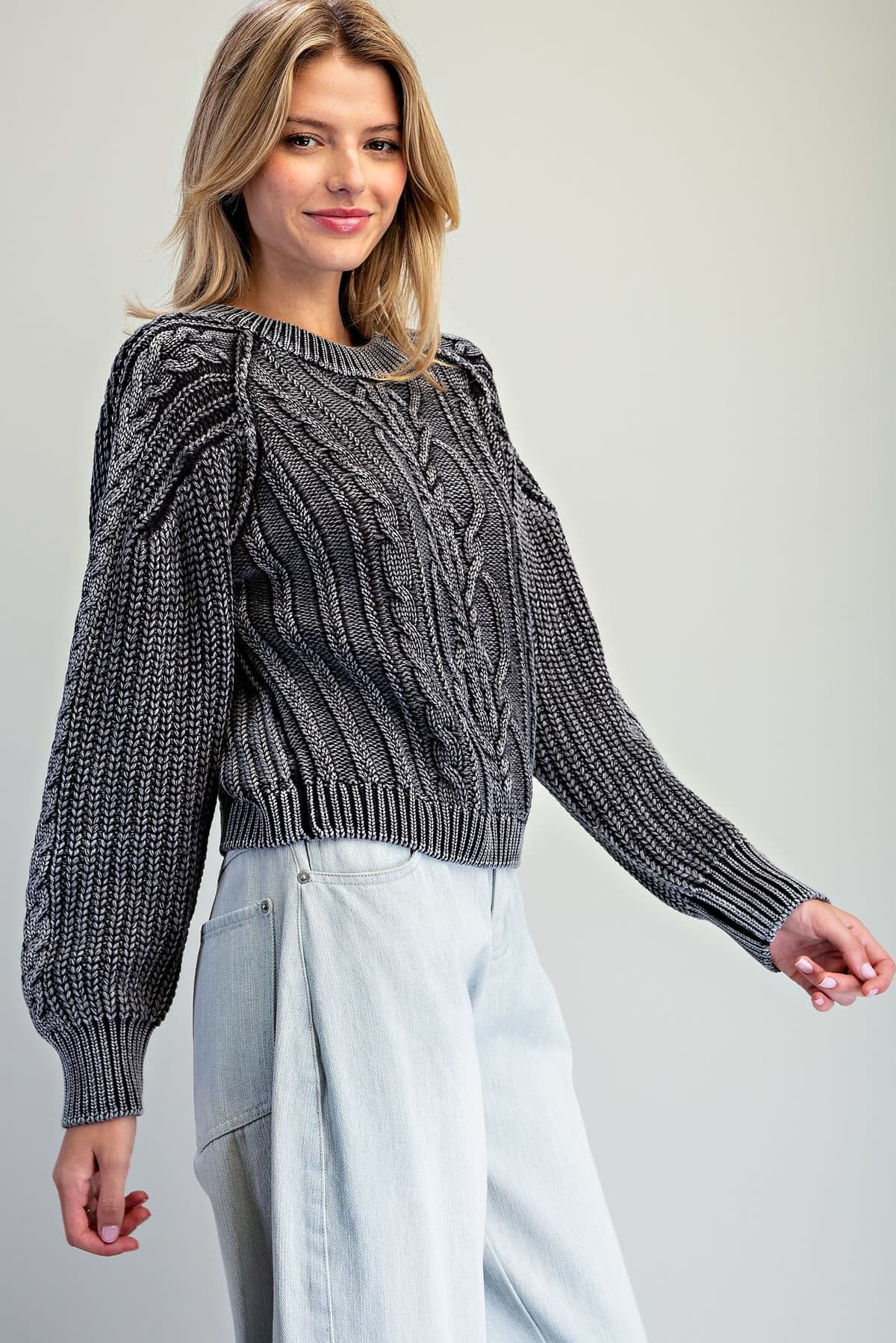 SH17084 - ASH BLACK