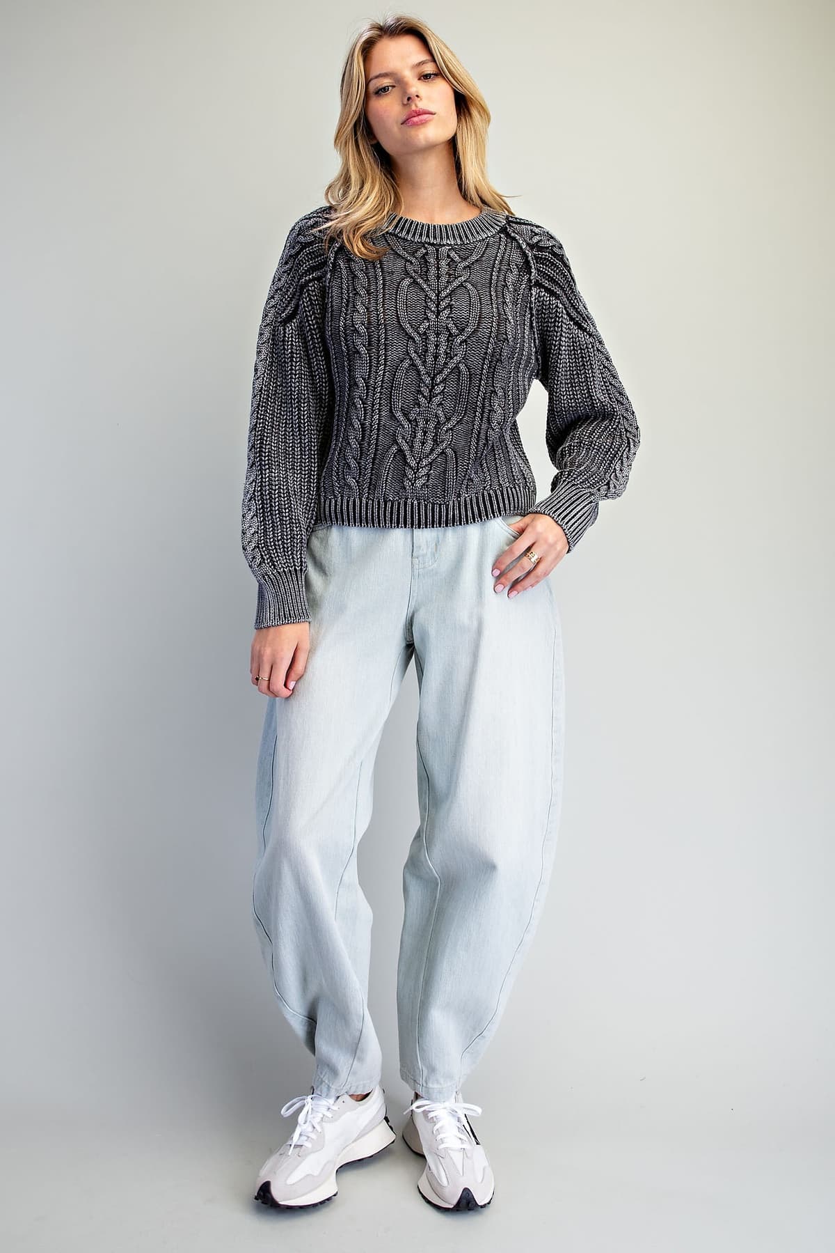 SH17084 - ASH BLACK