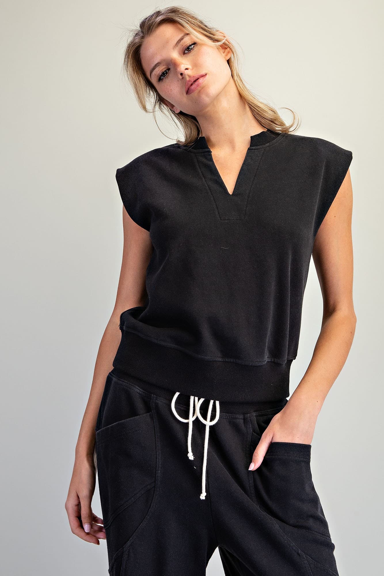 TK16313 - ASH BLACK