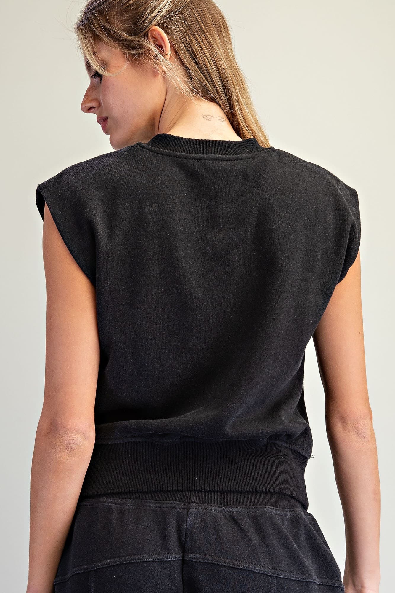 TK16313 - ASH BLACK