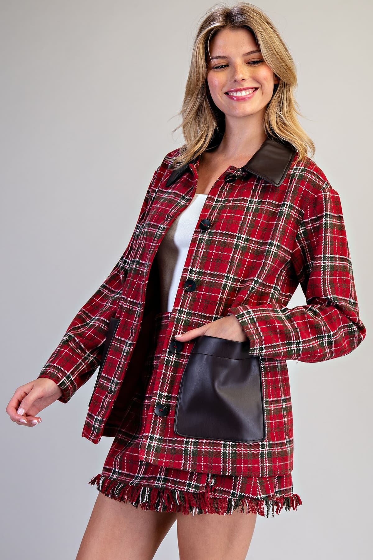 JH15867 - HOLLY BERRY