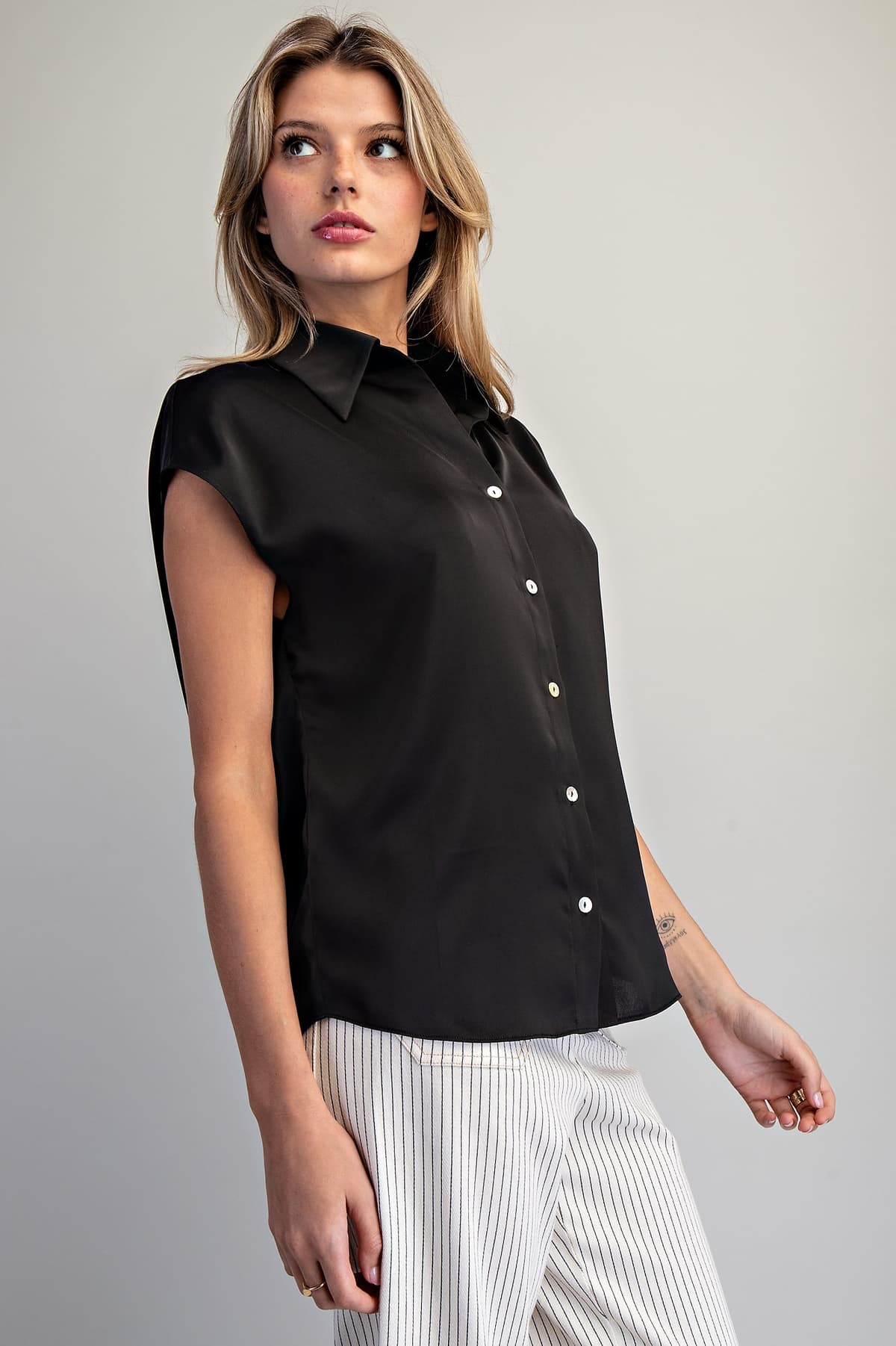 TK16256 - BLACK
