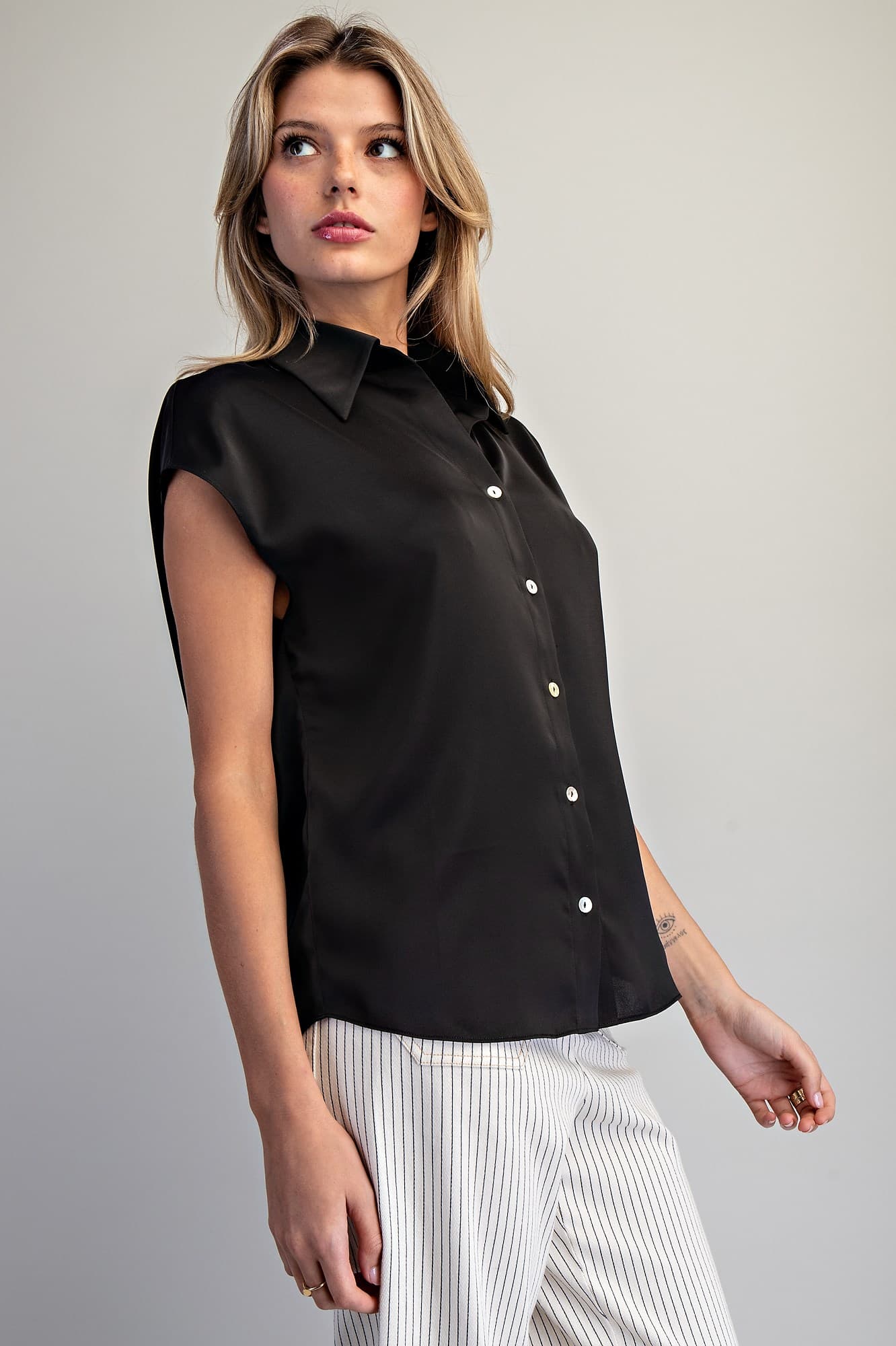 TK16256 - BLACK