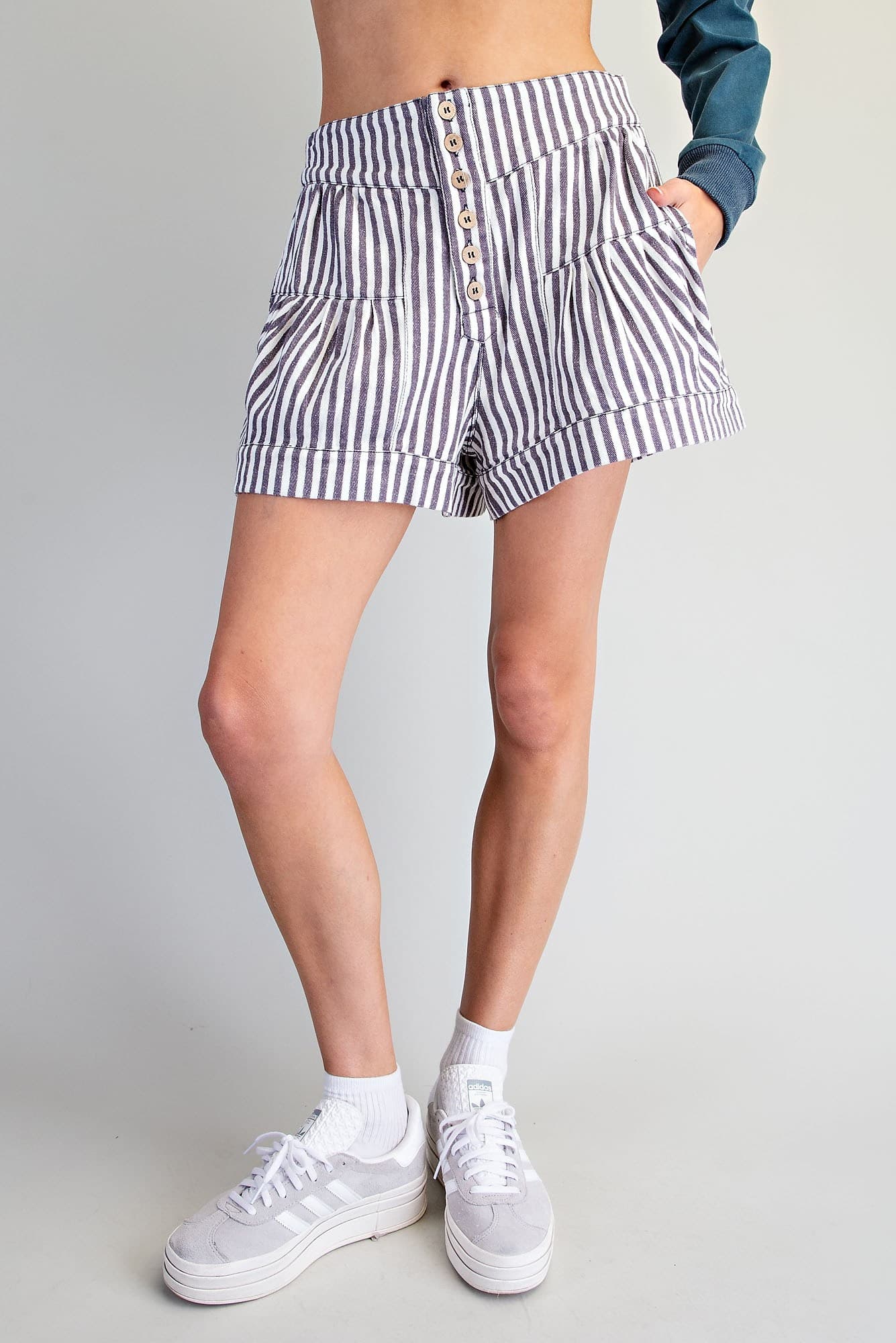 PK16776 - MIDNIGHT