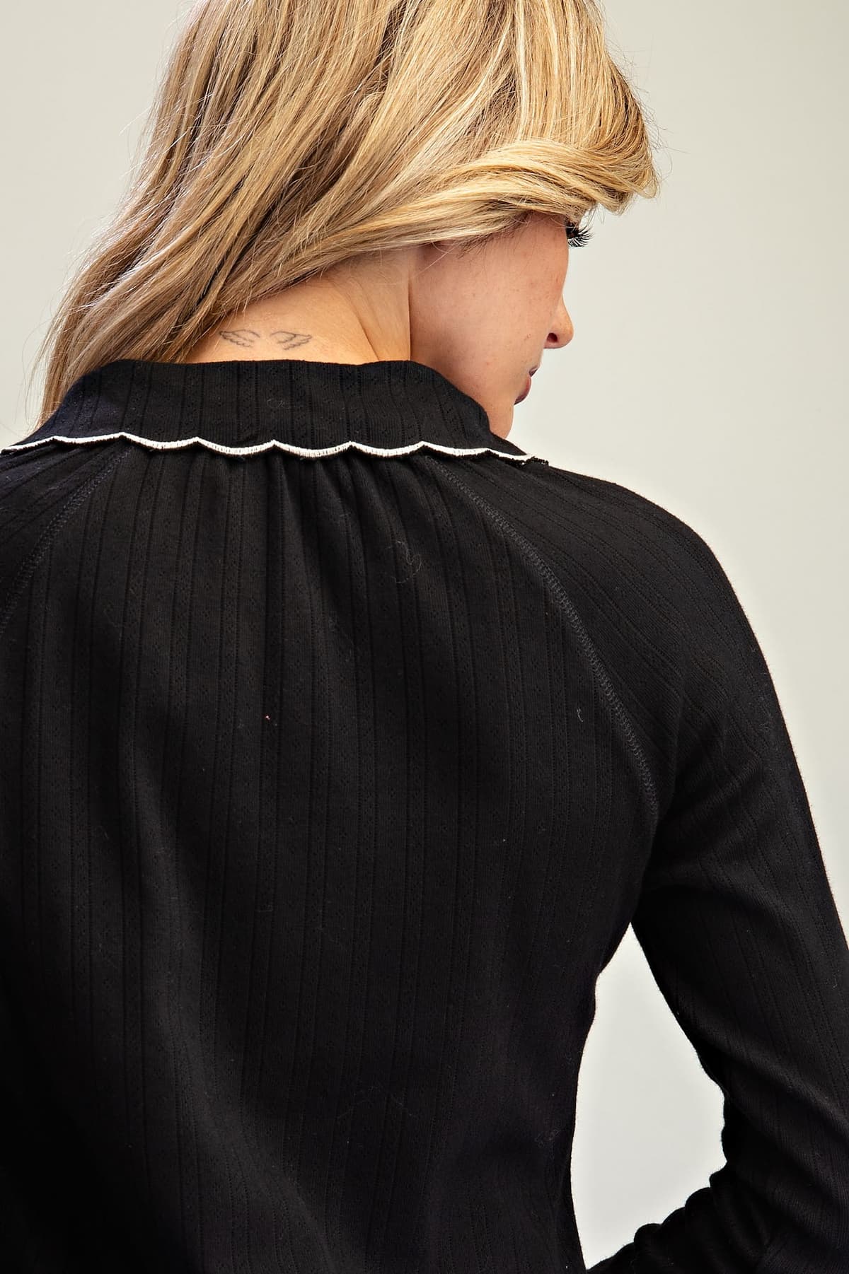 TH15857 - BLACK
