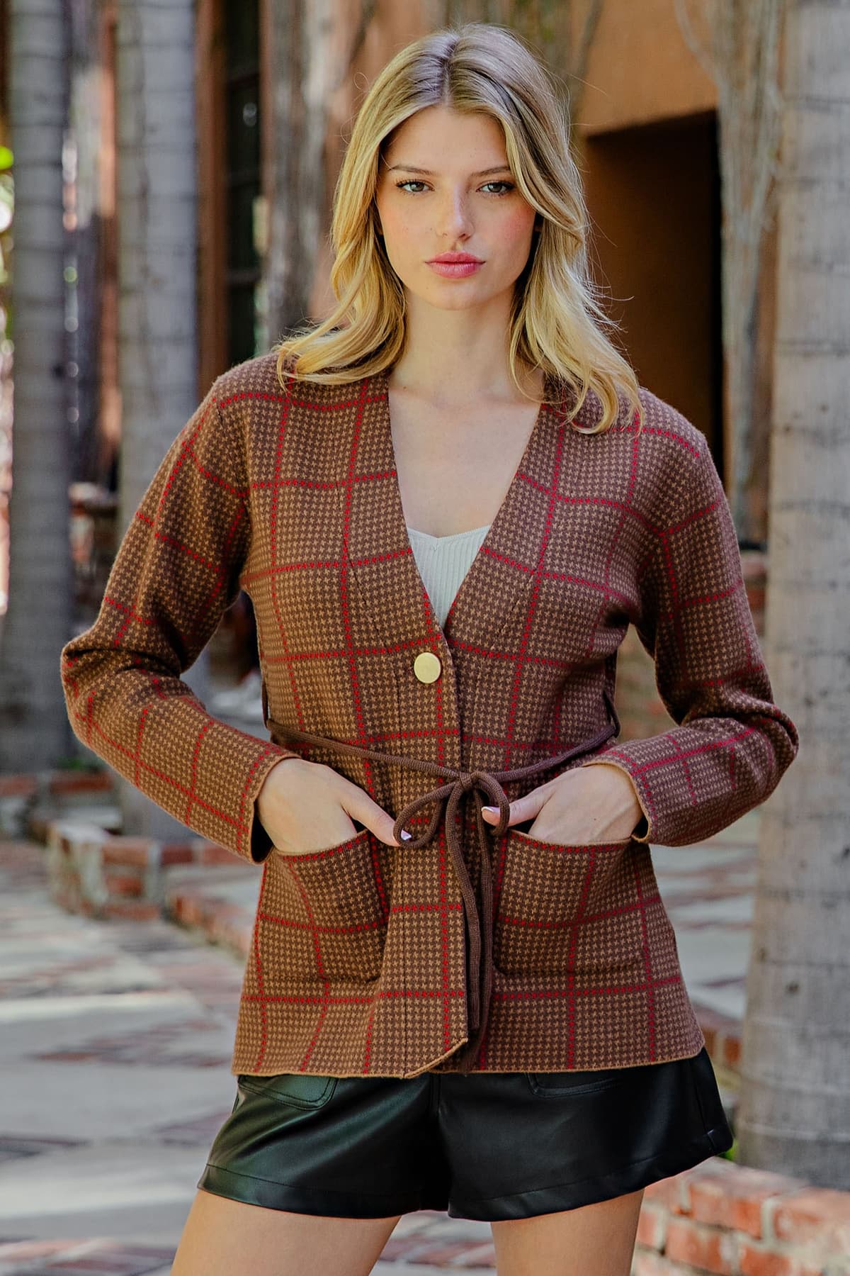 SJH15860 - WALNUT