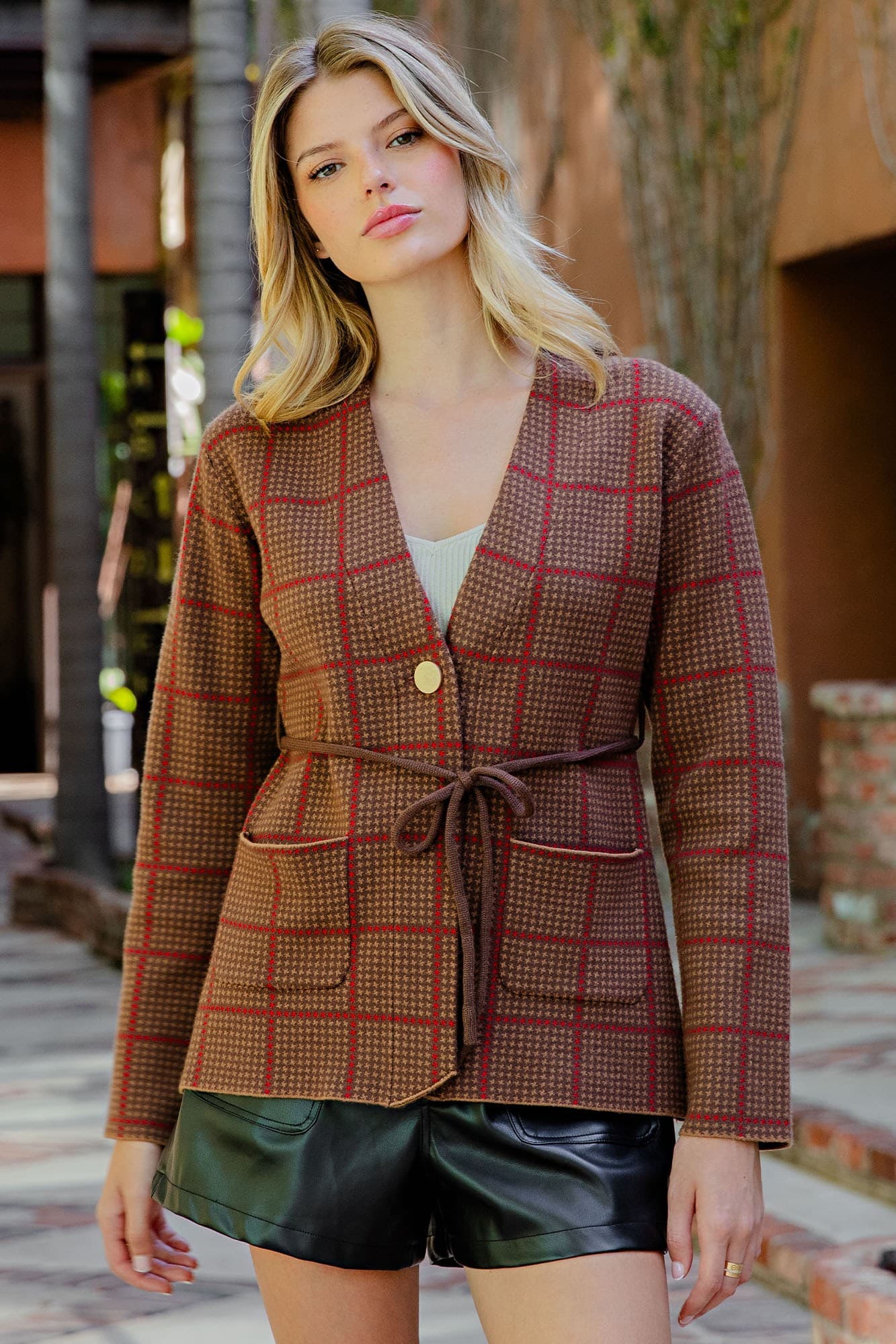 SJH15860 - WALNUT