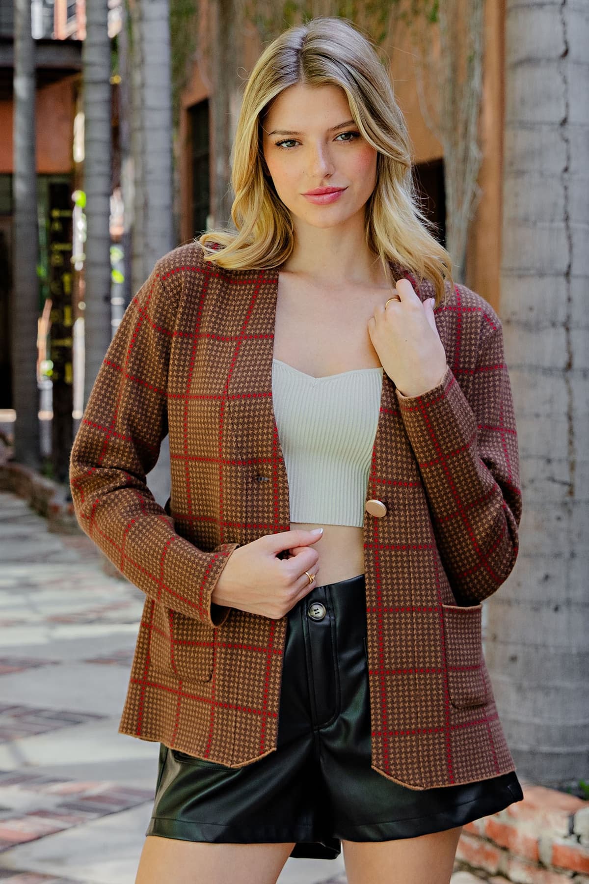 SJH15860 - WALNUT