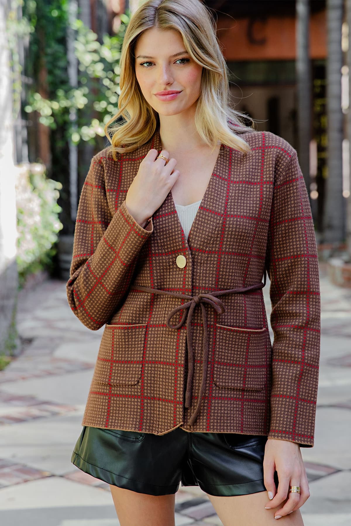 SJH15860 - WALNUT