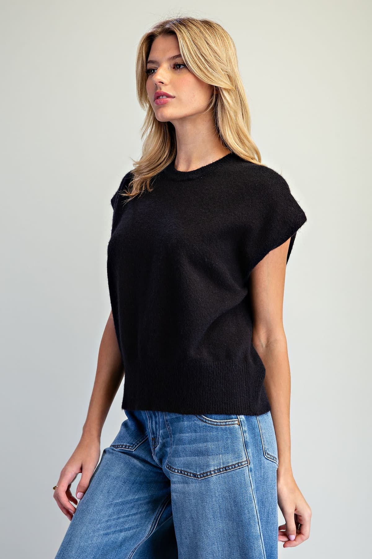 SK16329 - BLACK