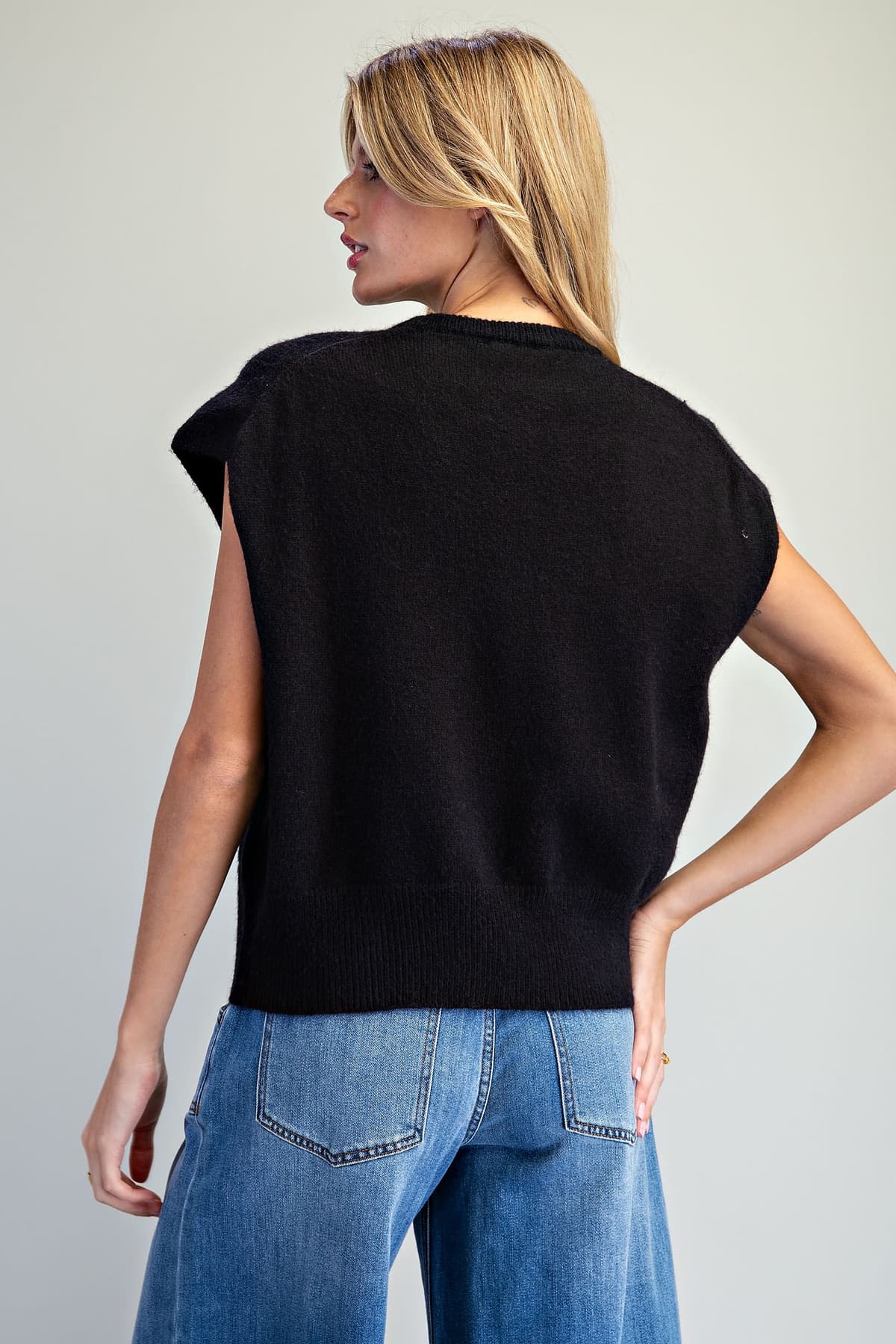 SK16329 - BLACK