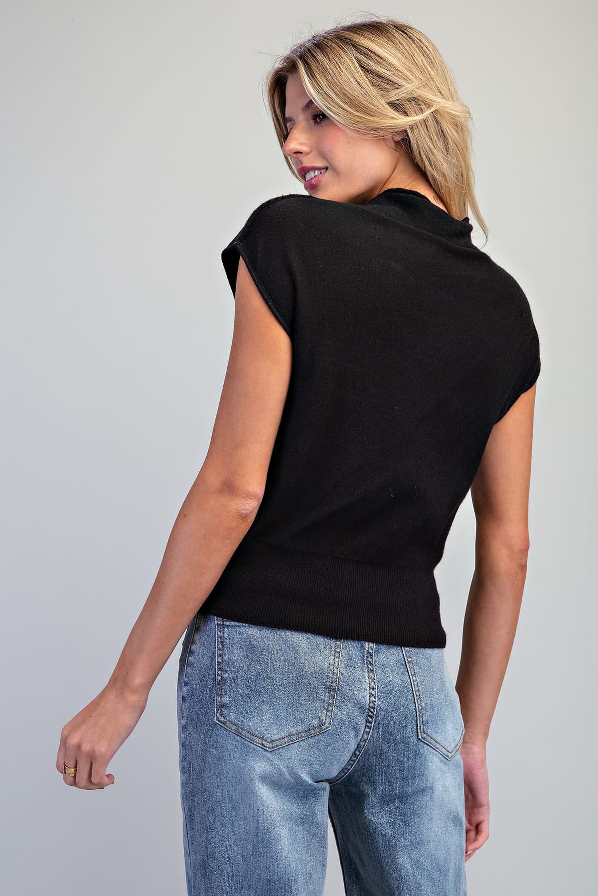 SK16230 - BLACK