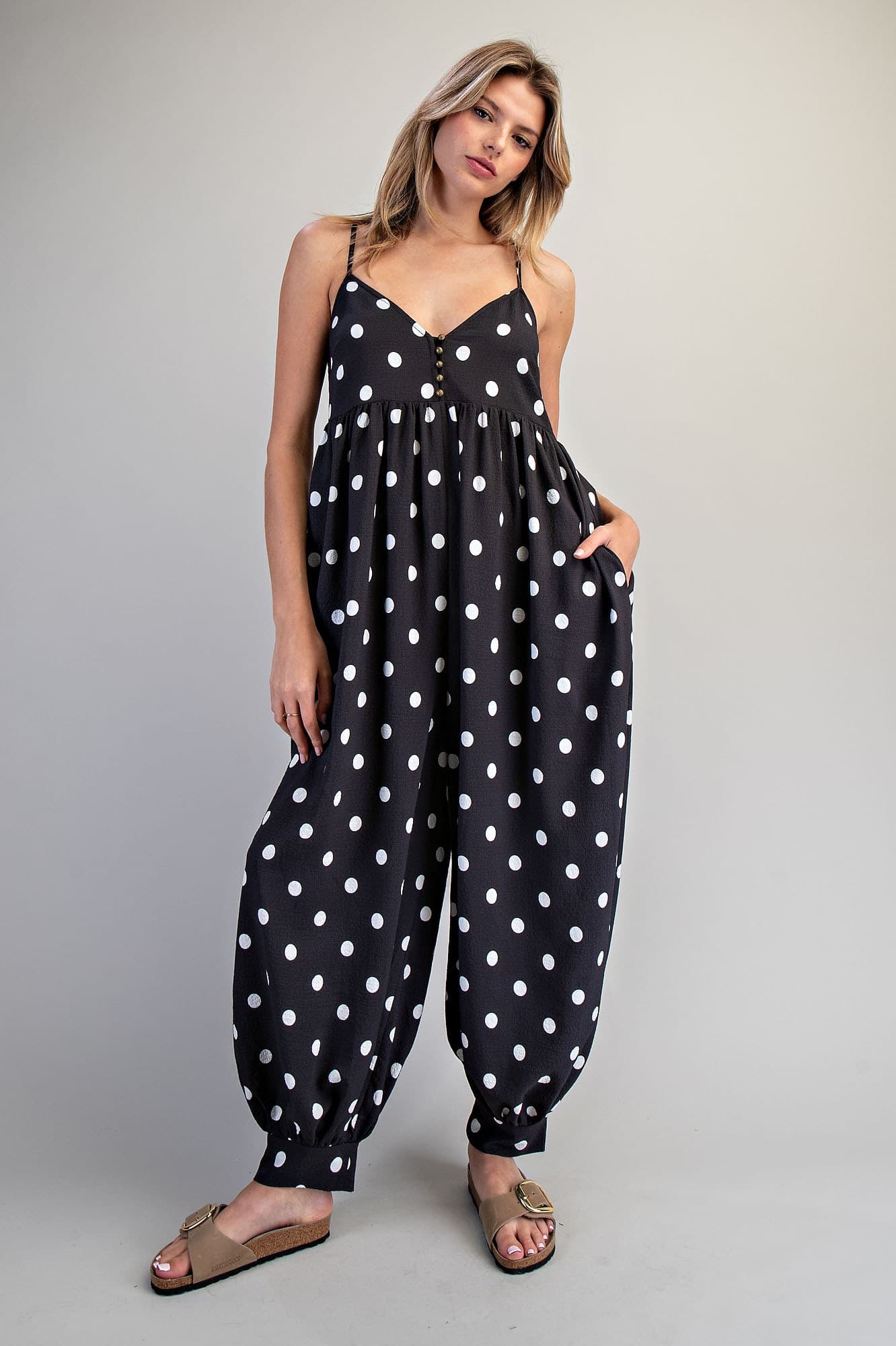 BK16841 - BLACK