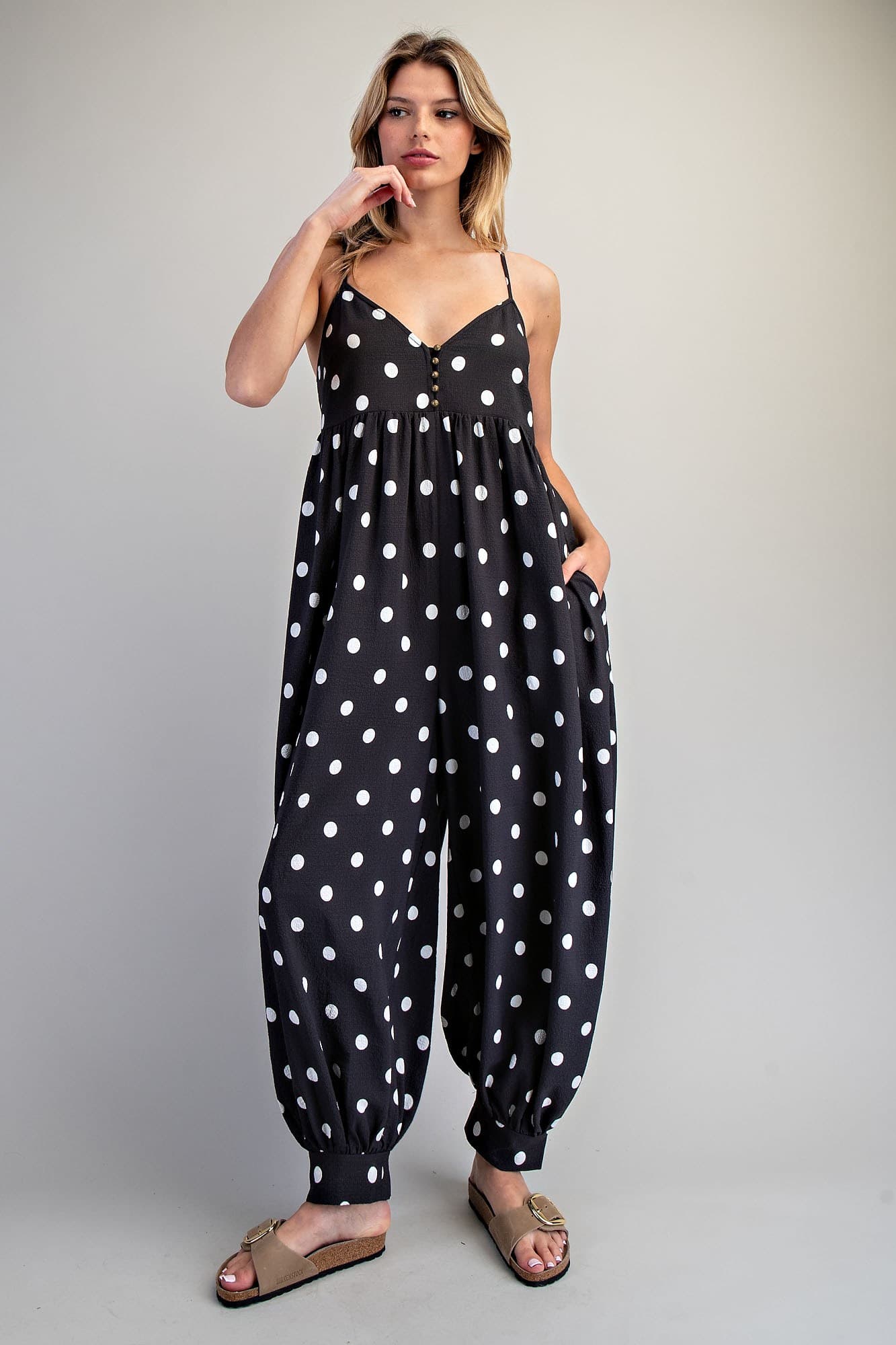 BK16841 - BLACK