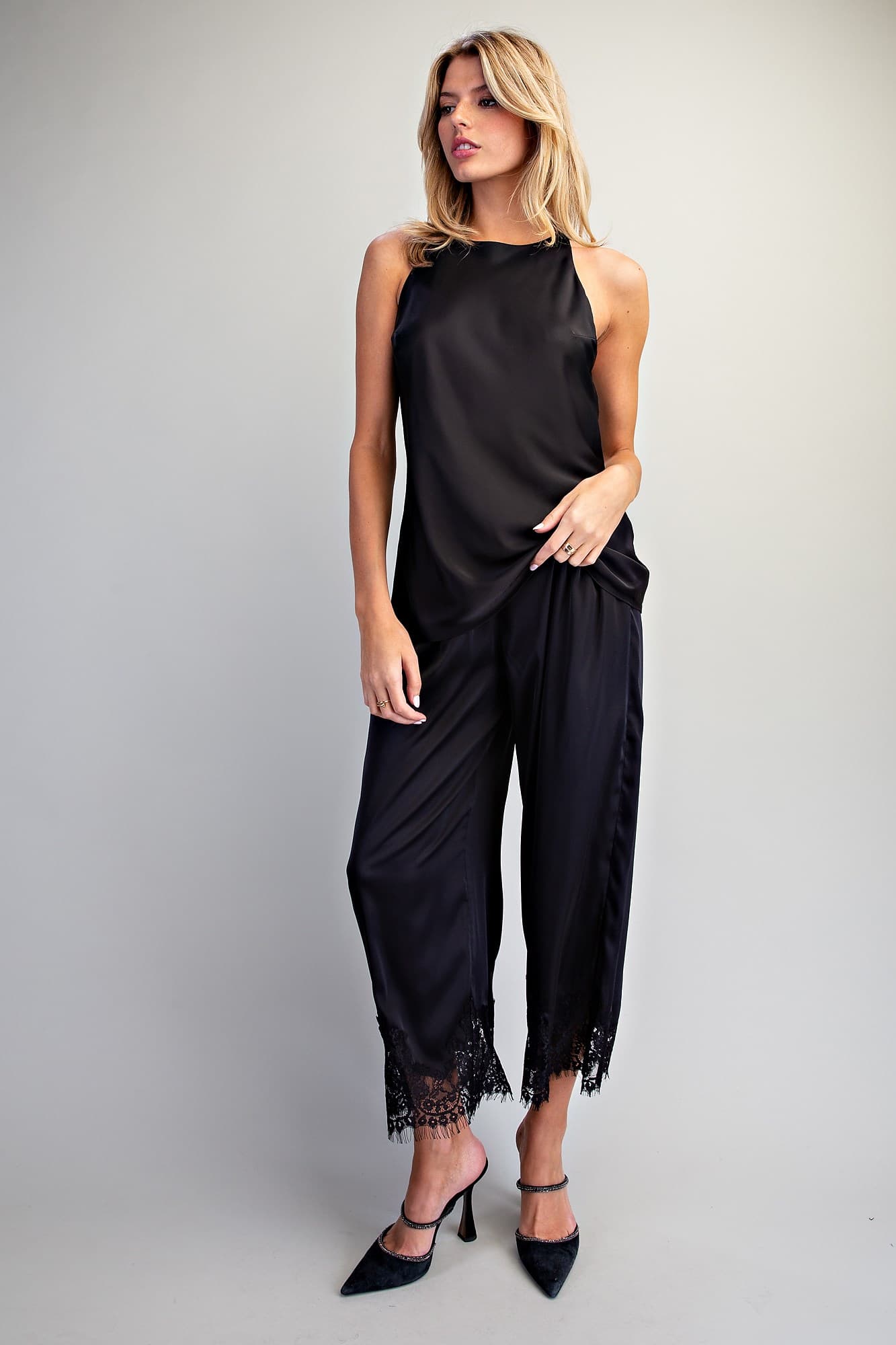 TK16489 - BLACK