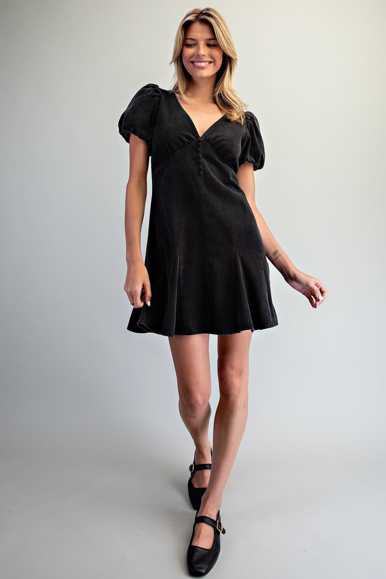 DH15624 - ASH BLACK