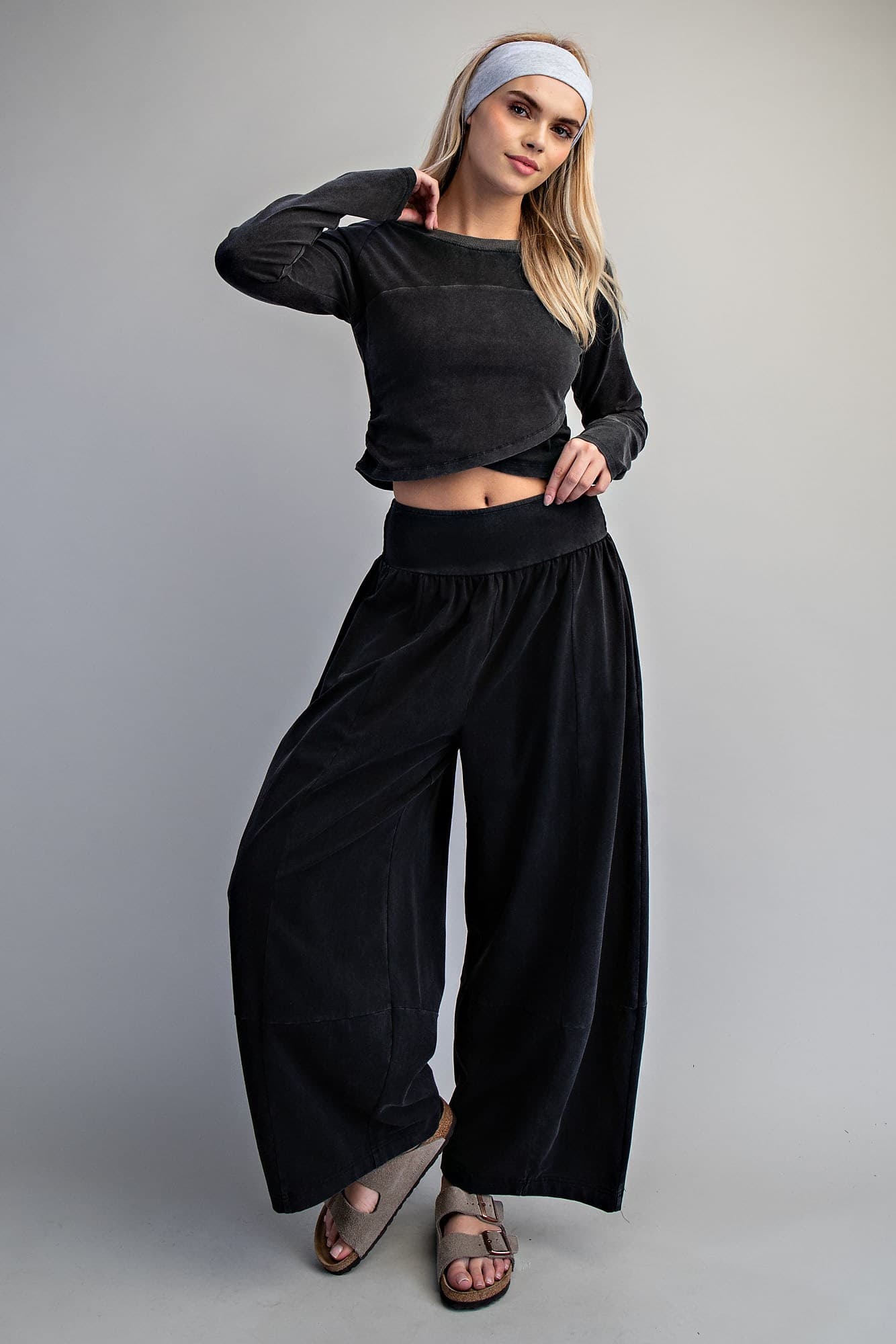 TK16177 - JET BLACK