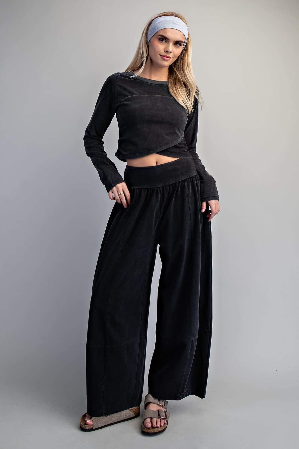 TK16177 - JET BLACK