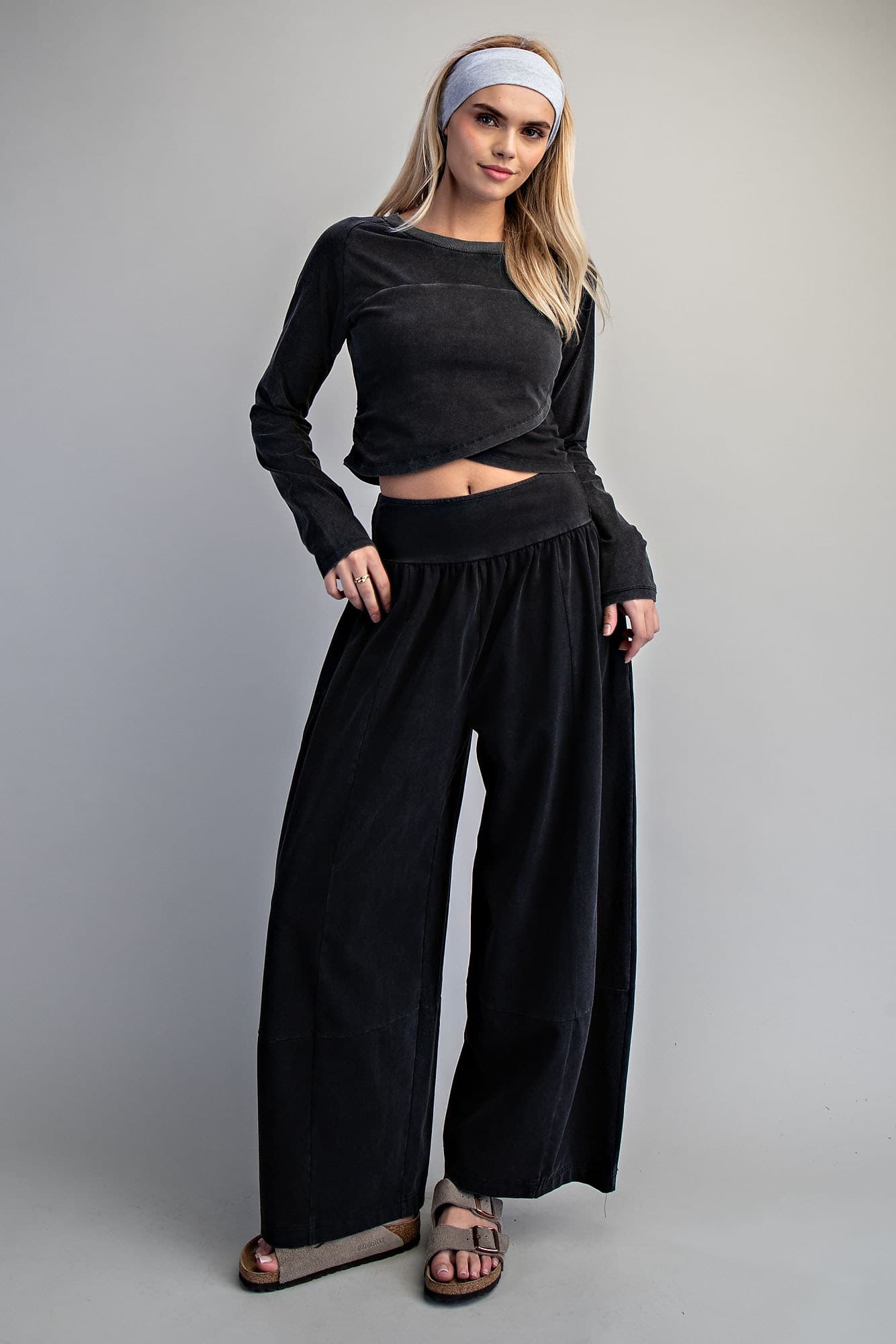 TK16177 - JET BLACK