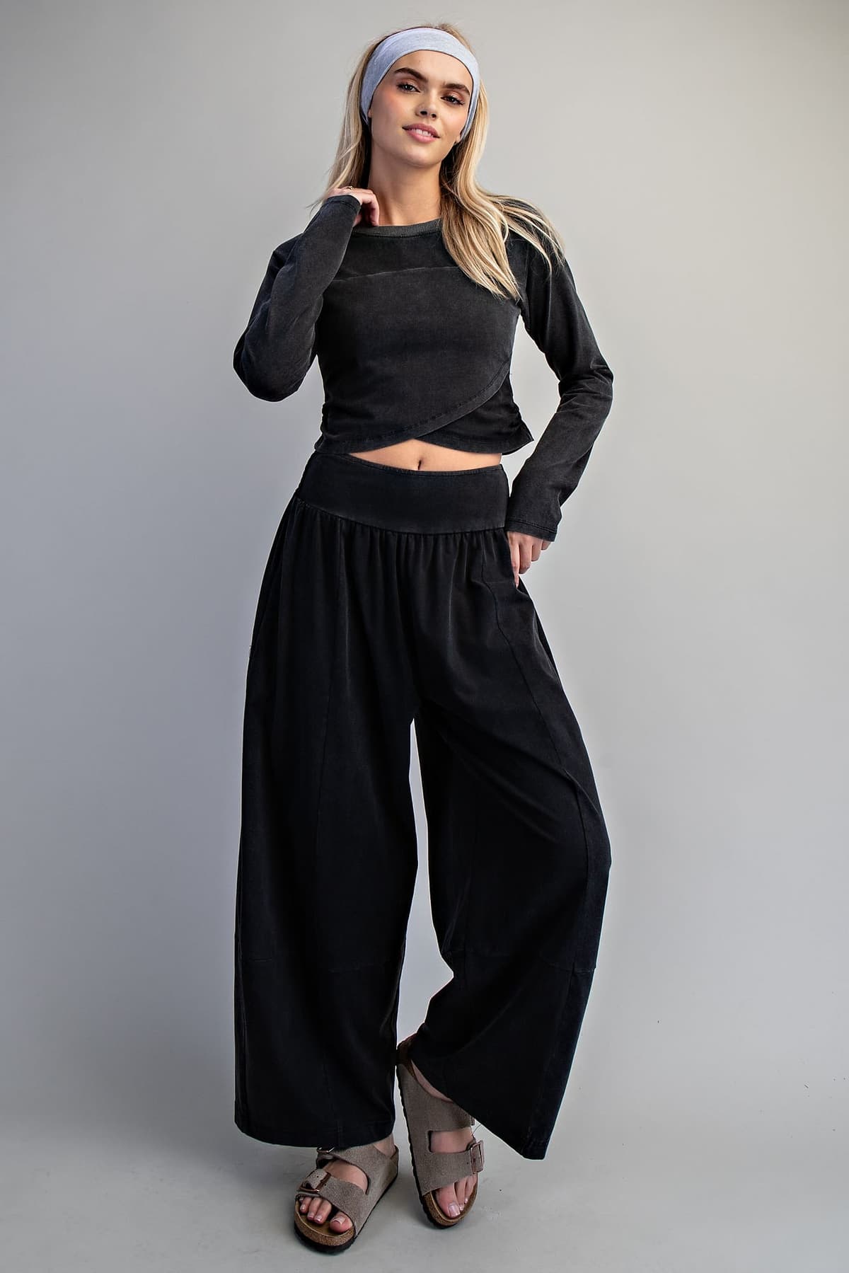 TK16177 - JET BLACK