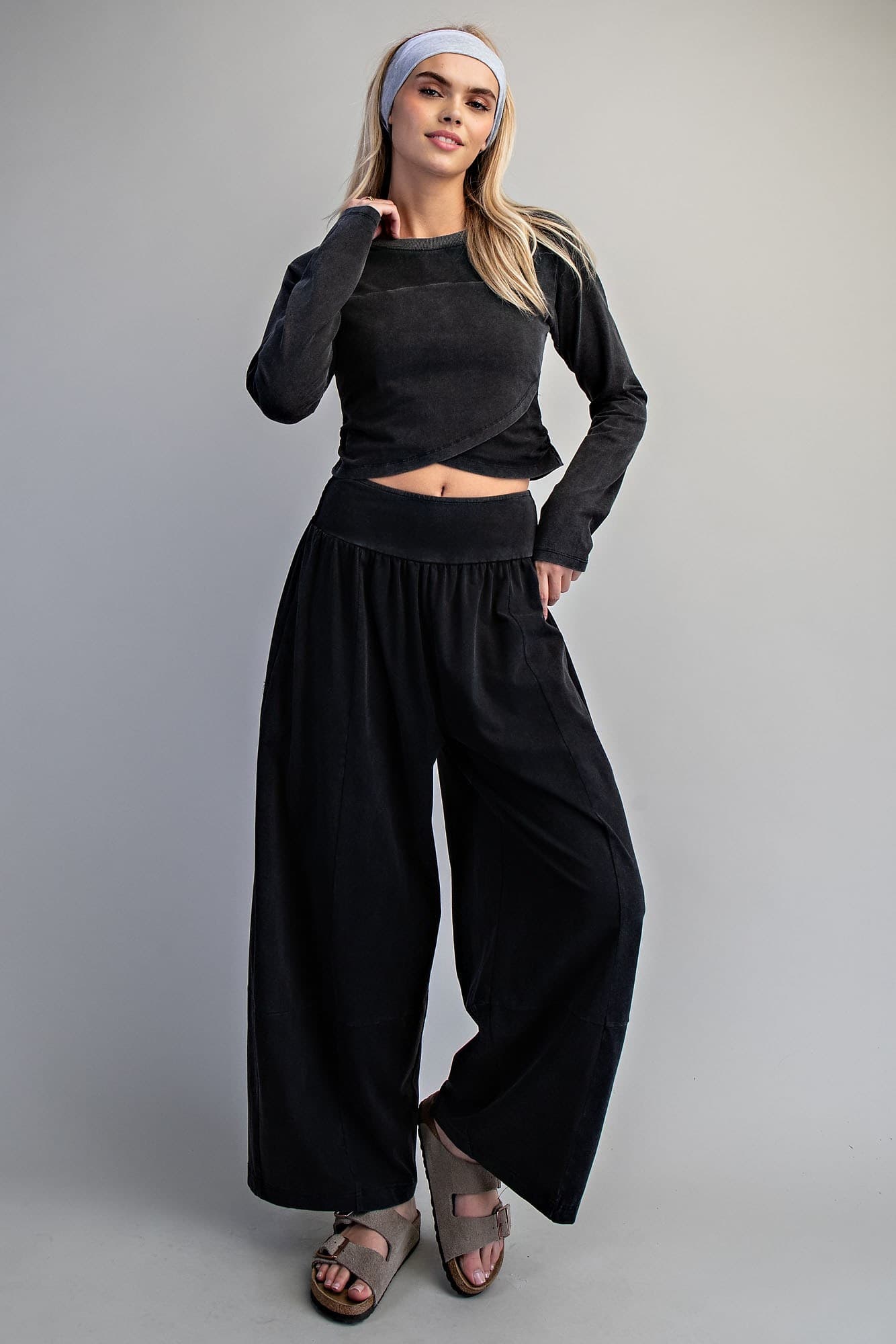 TK16177 - JET BLACK