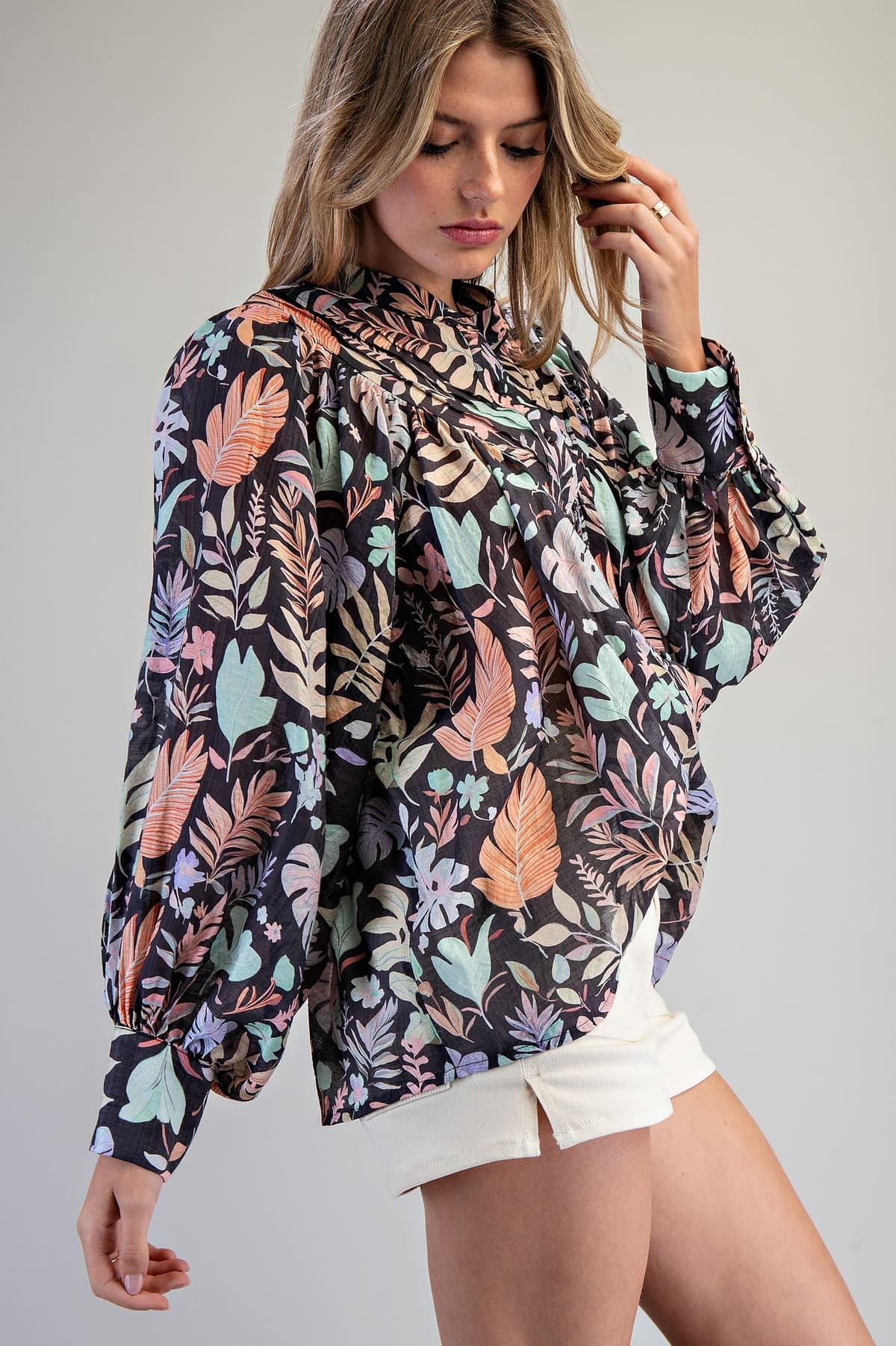 TK16881 - BLACK TROPICAL