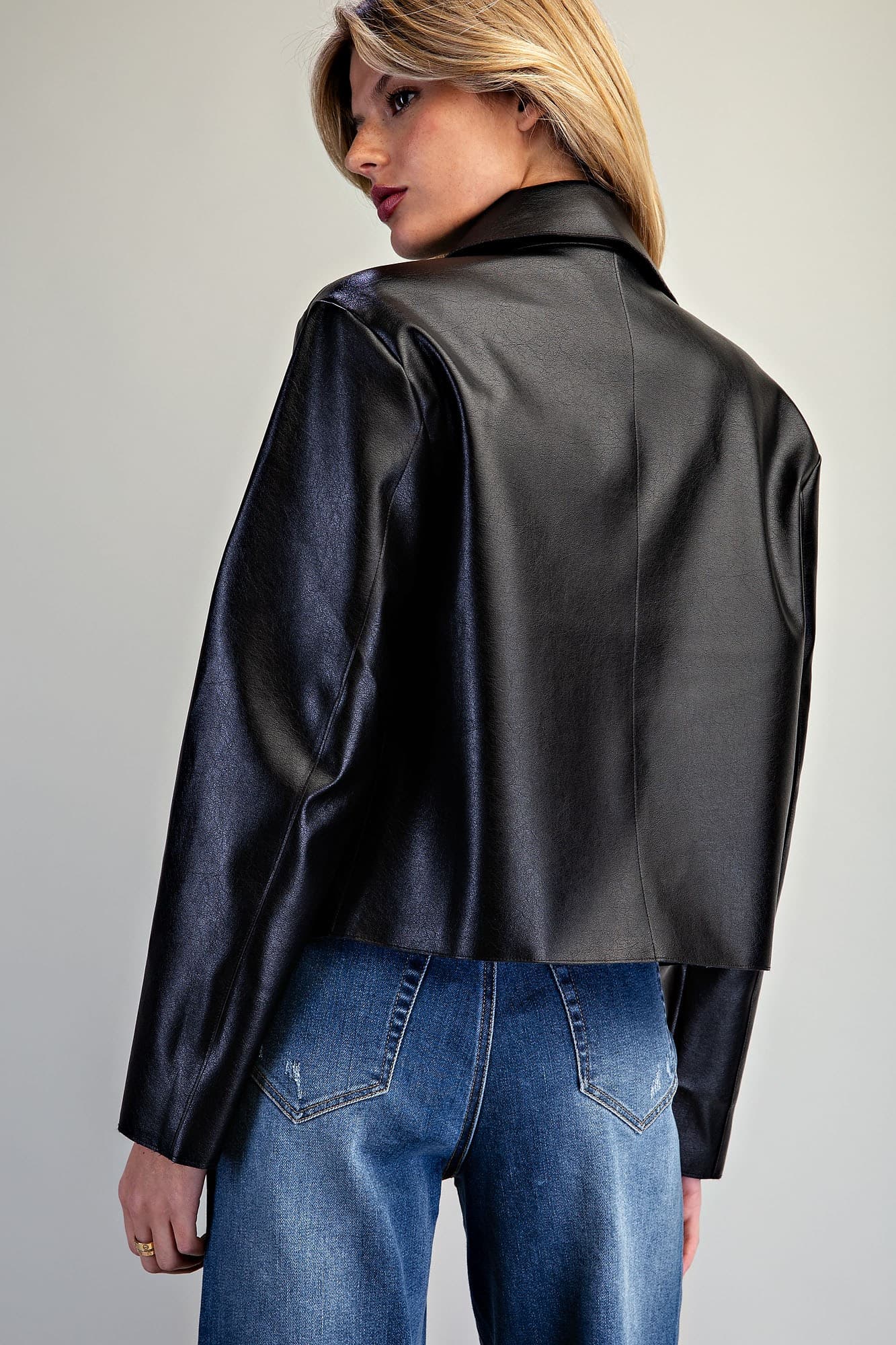 JK16448 - BLACK