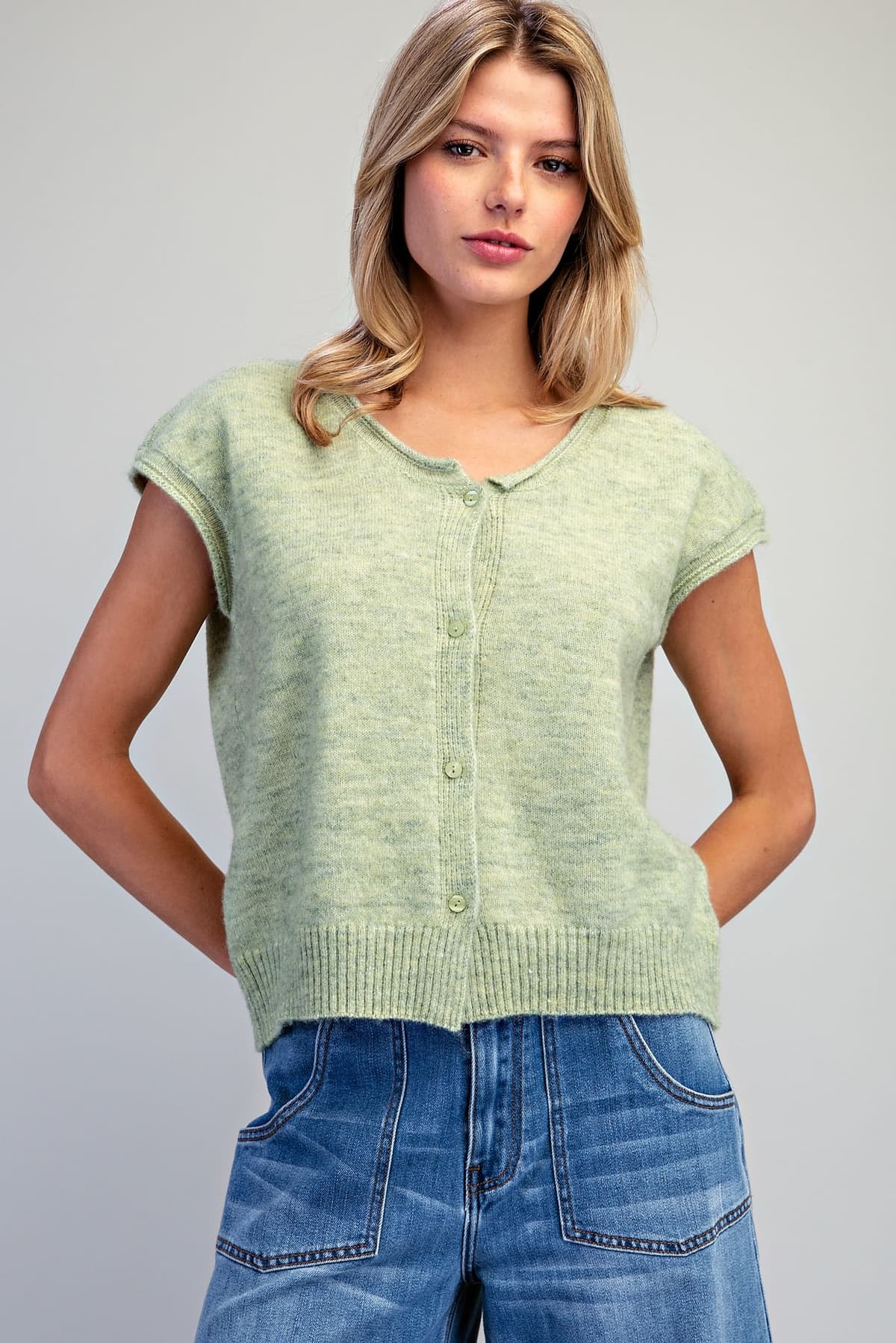 SJK16611 - AVOCADO