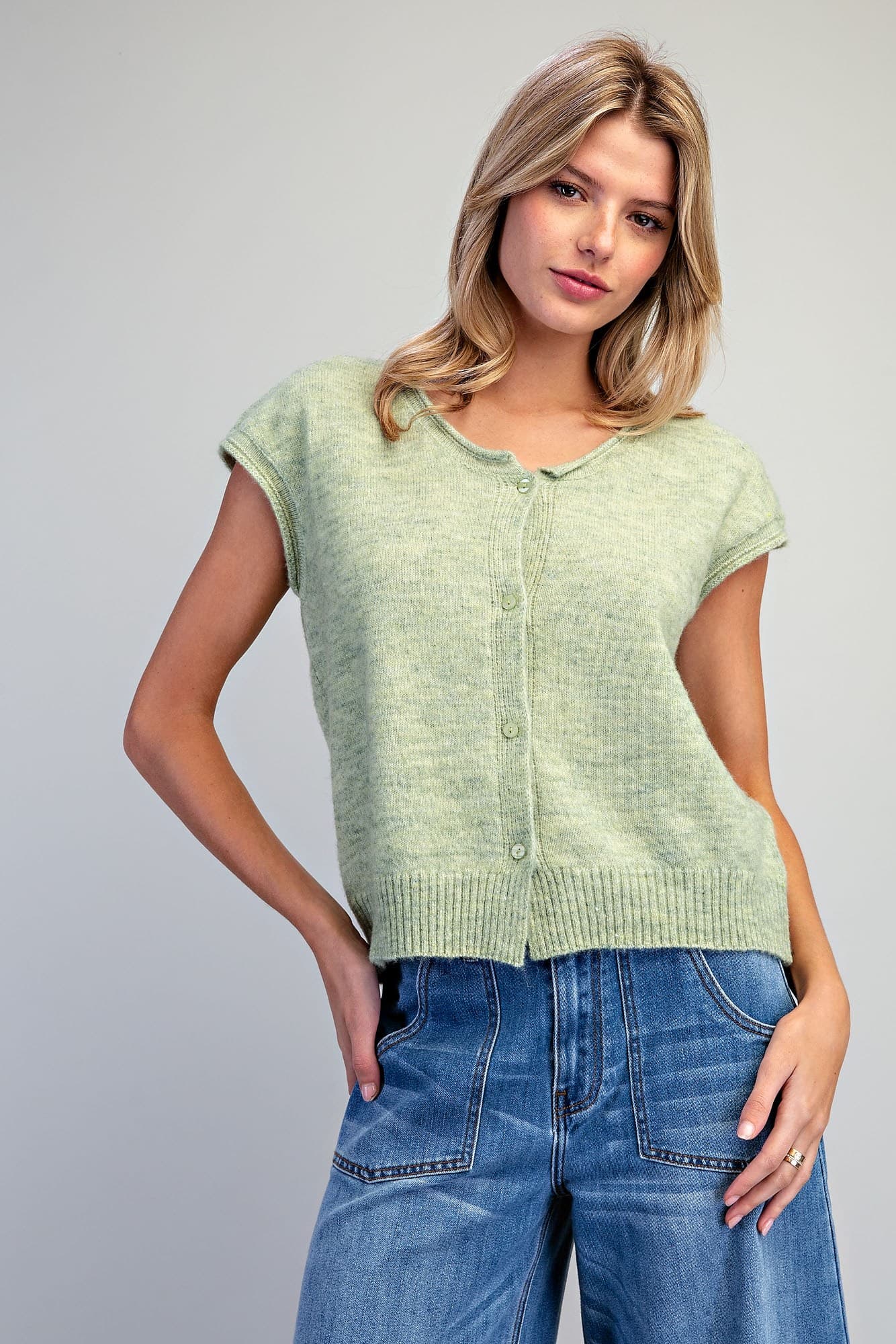 SJK16611 - AVOCADO