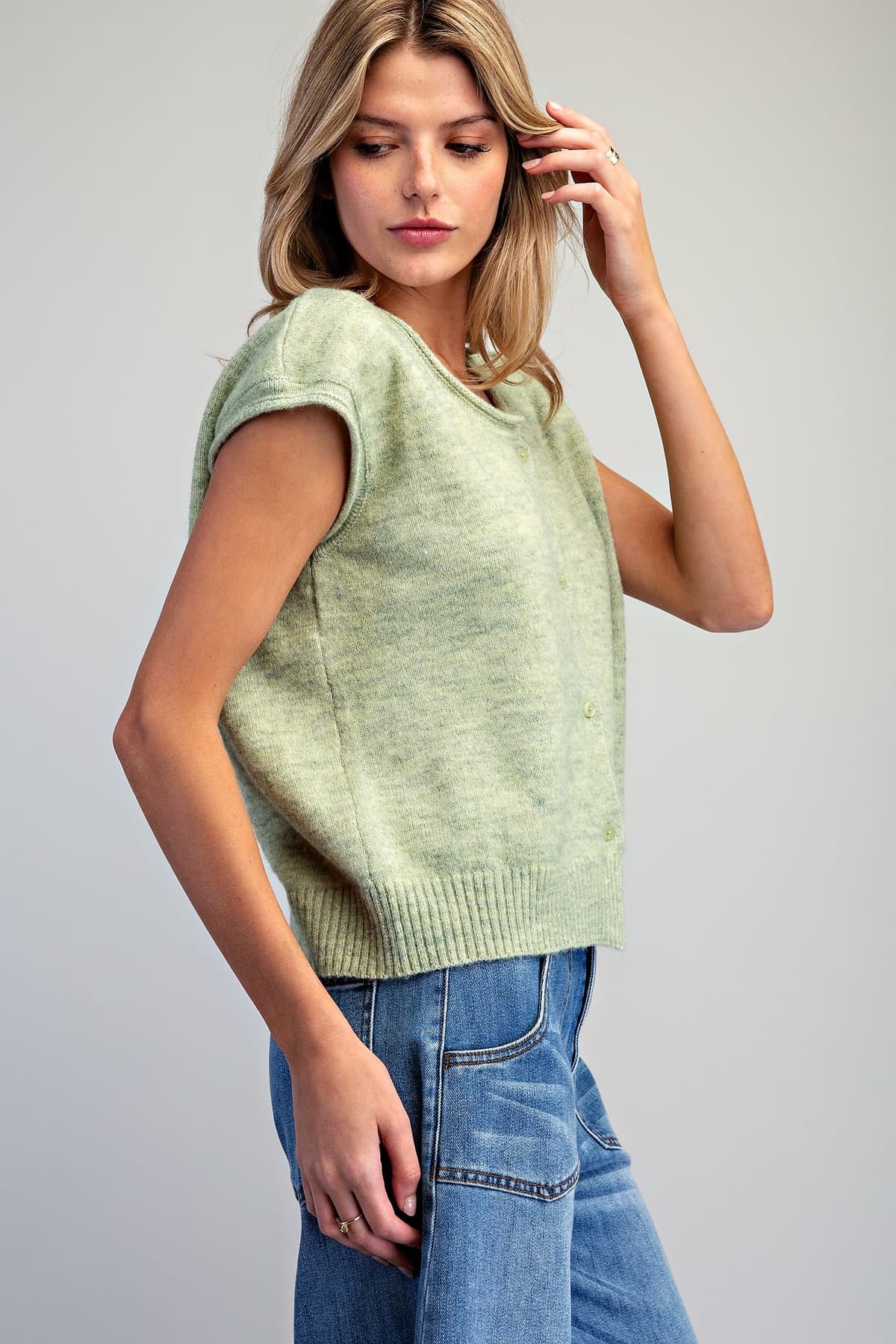 SJK16611 - AVOCADO