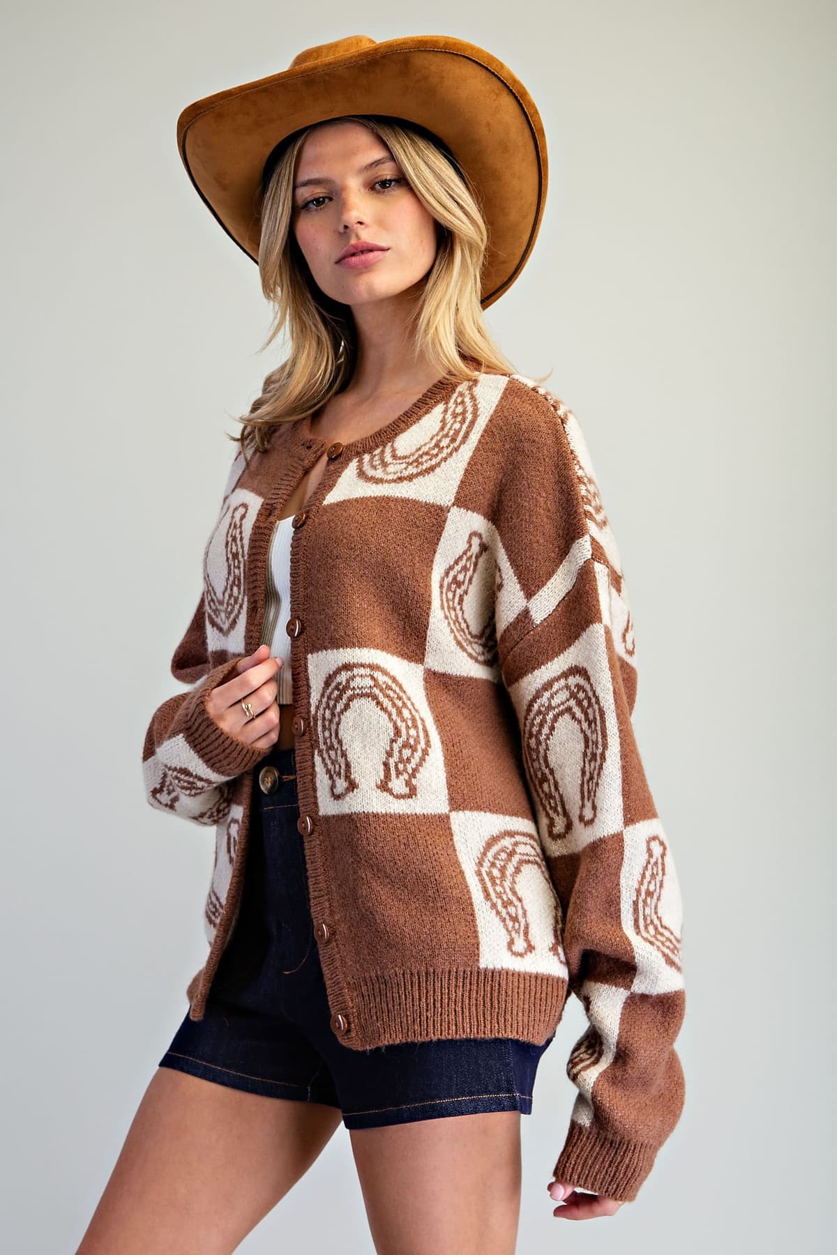 SJH17049 - WALNUT