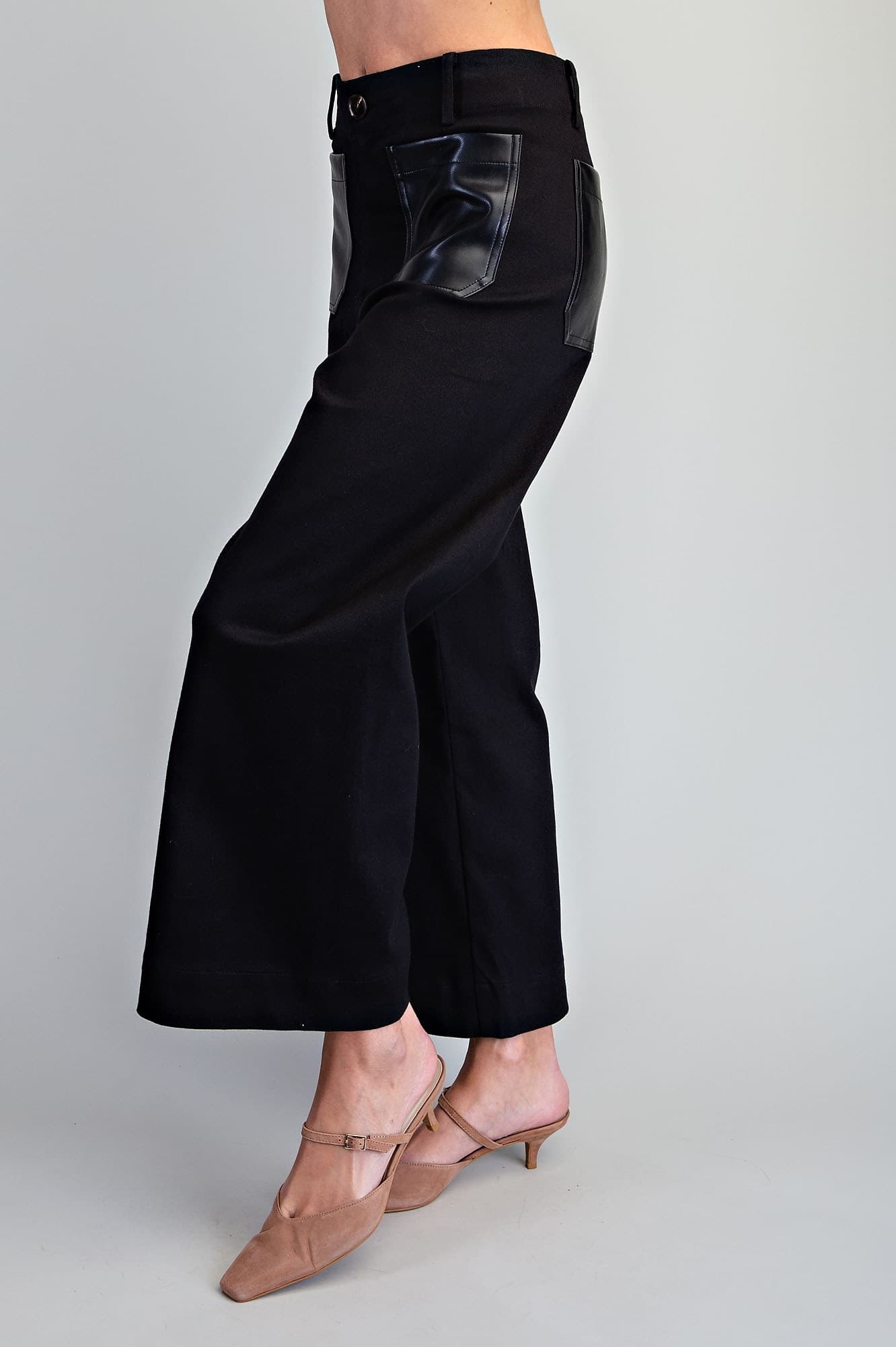 PK16892 - BLACK
