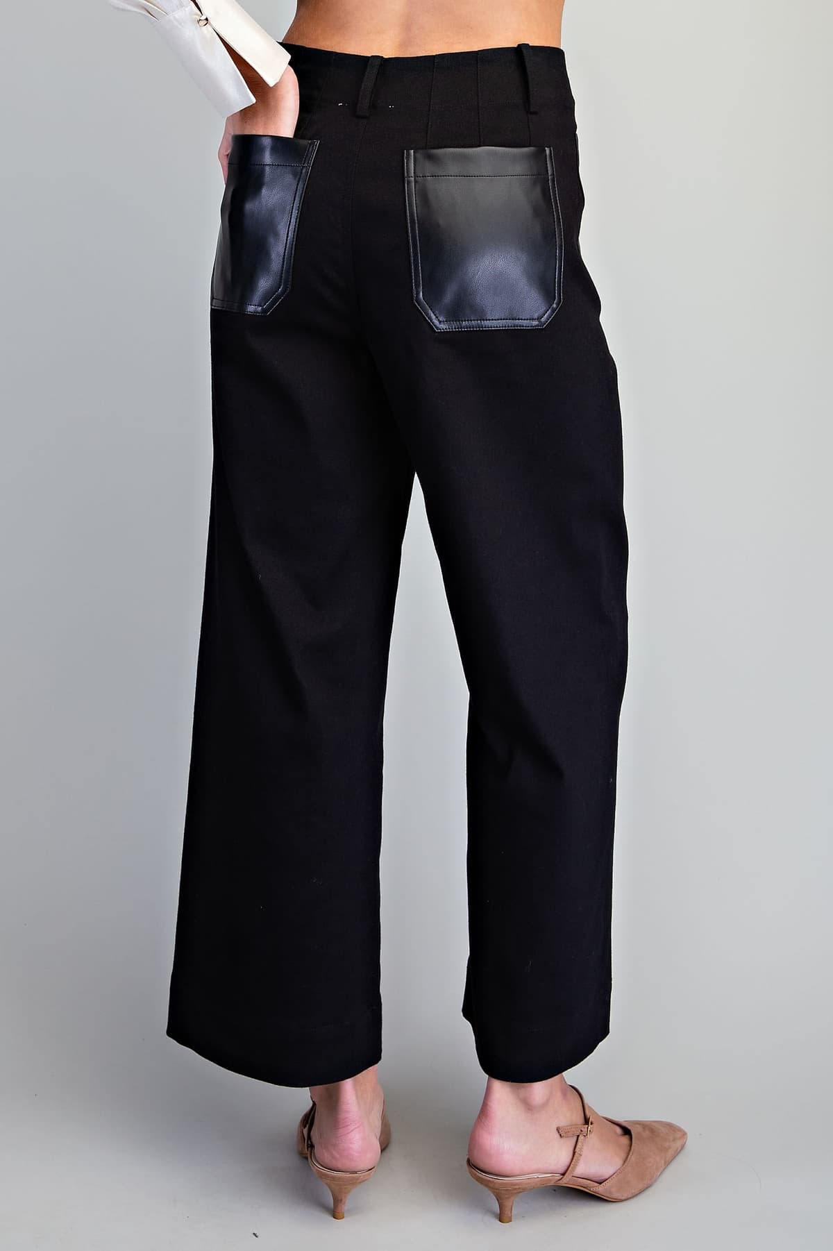 PK16892 - BLACK