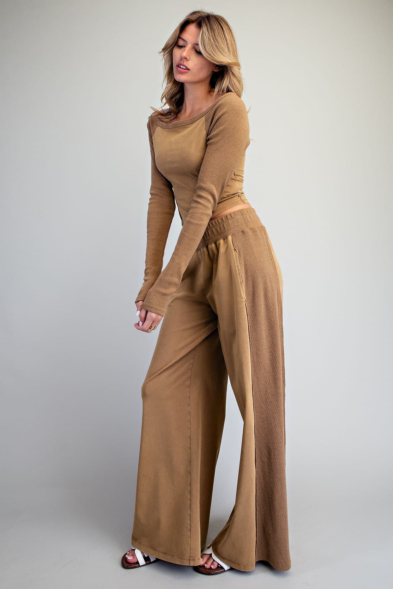 PK16568 - WALNUT