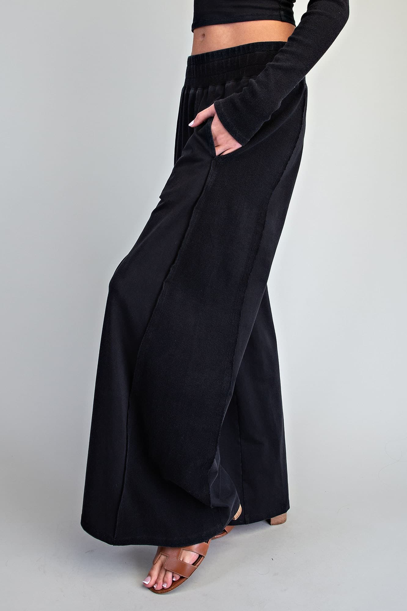 PK16568 - ASH BLACK