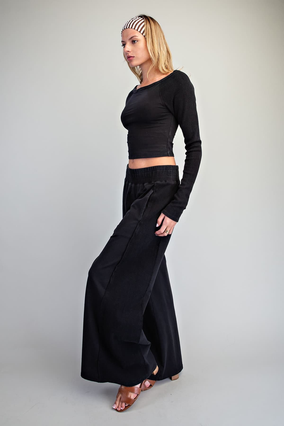 PK16568 - ASH BLACK