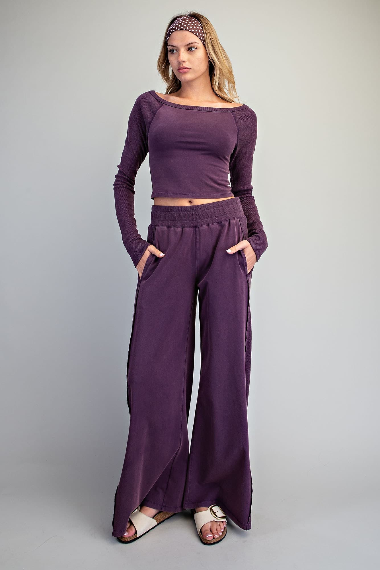TK16569 - PLUM