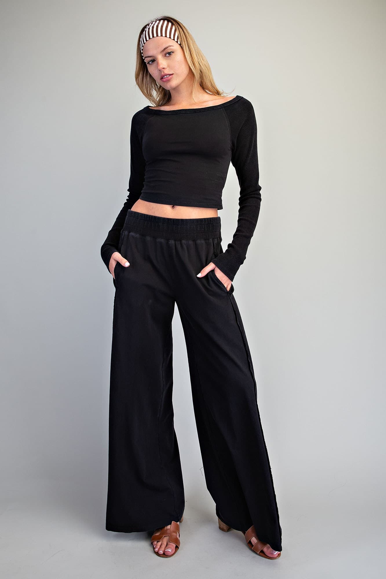 TK16569 - ASH BLACK